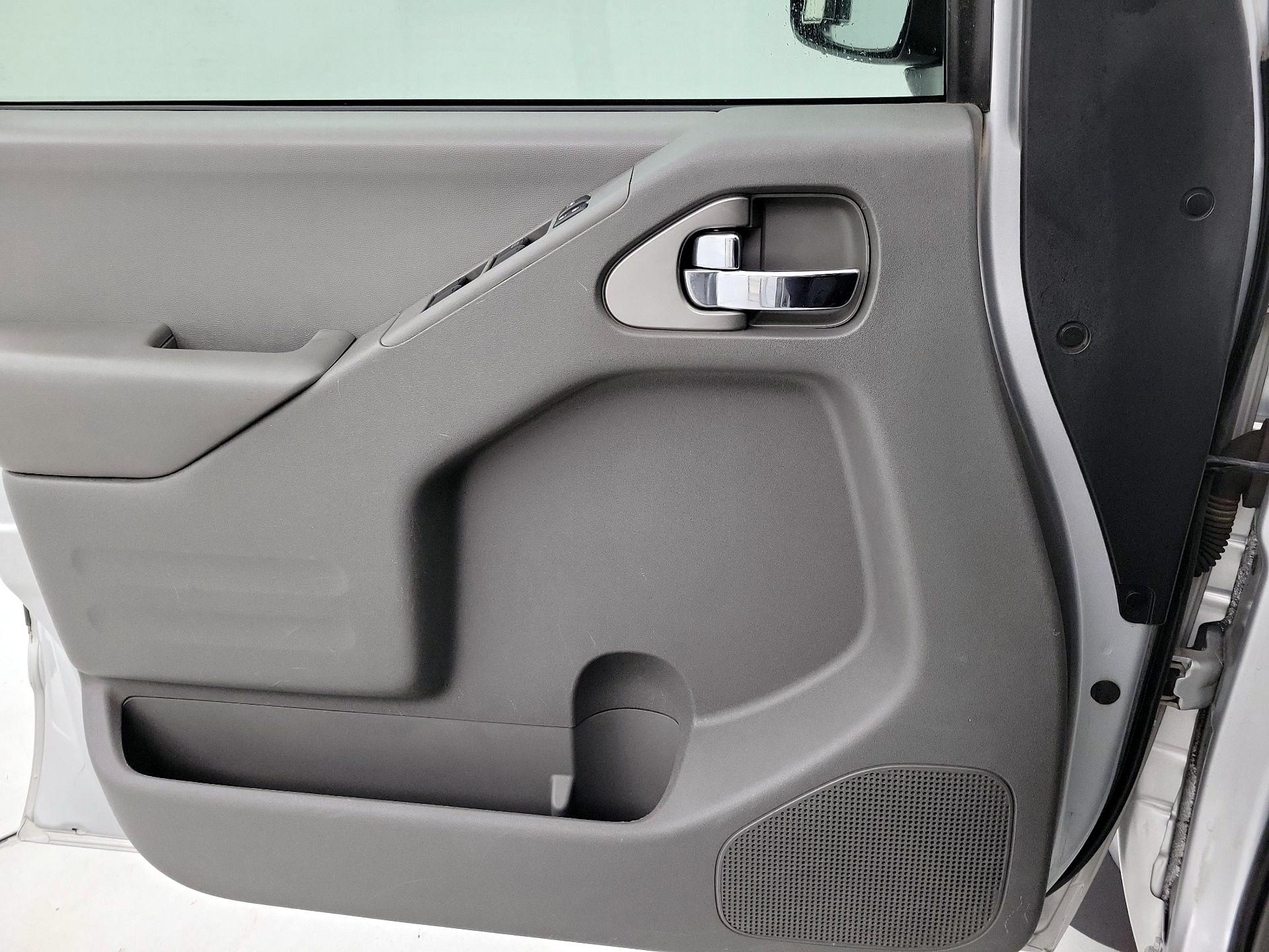 Thumbnail: 2015 Nissan Frontier - 12