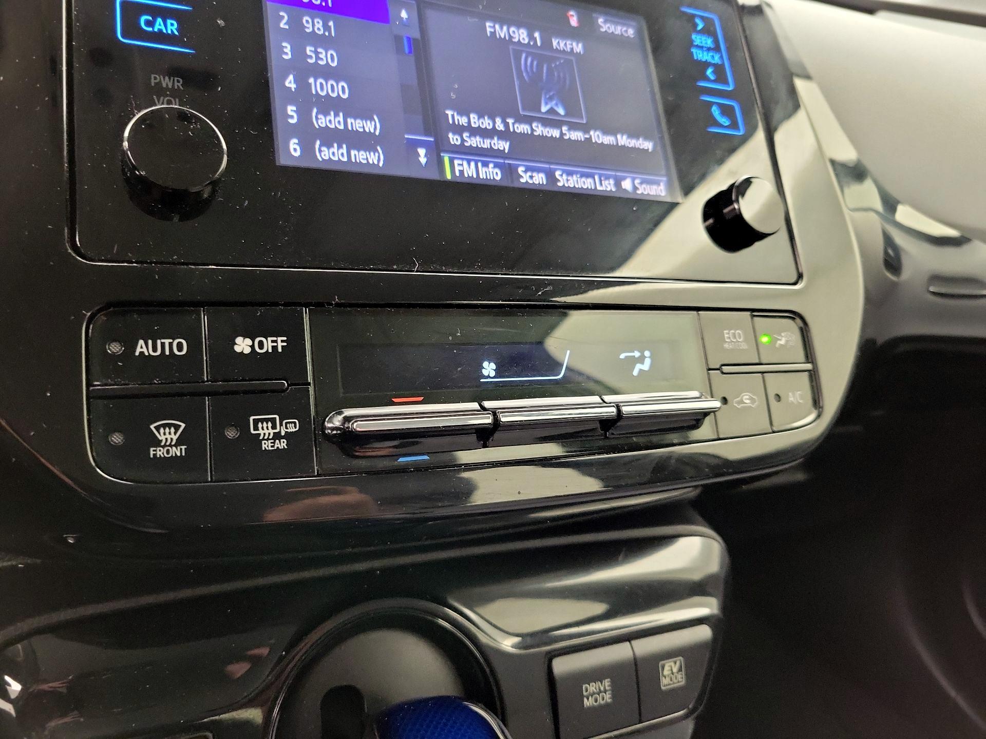 Thumbnail: 2019 Toyota Prius - 16