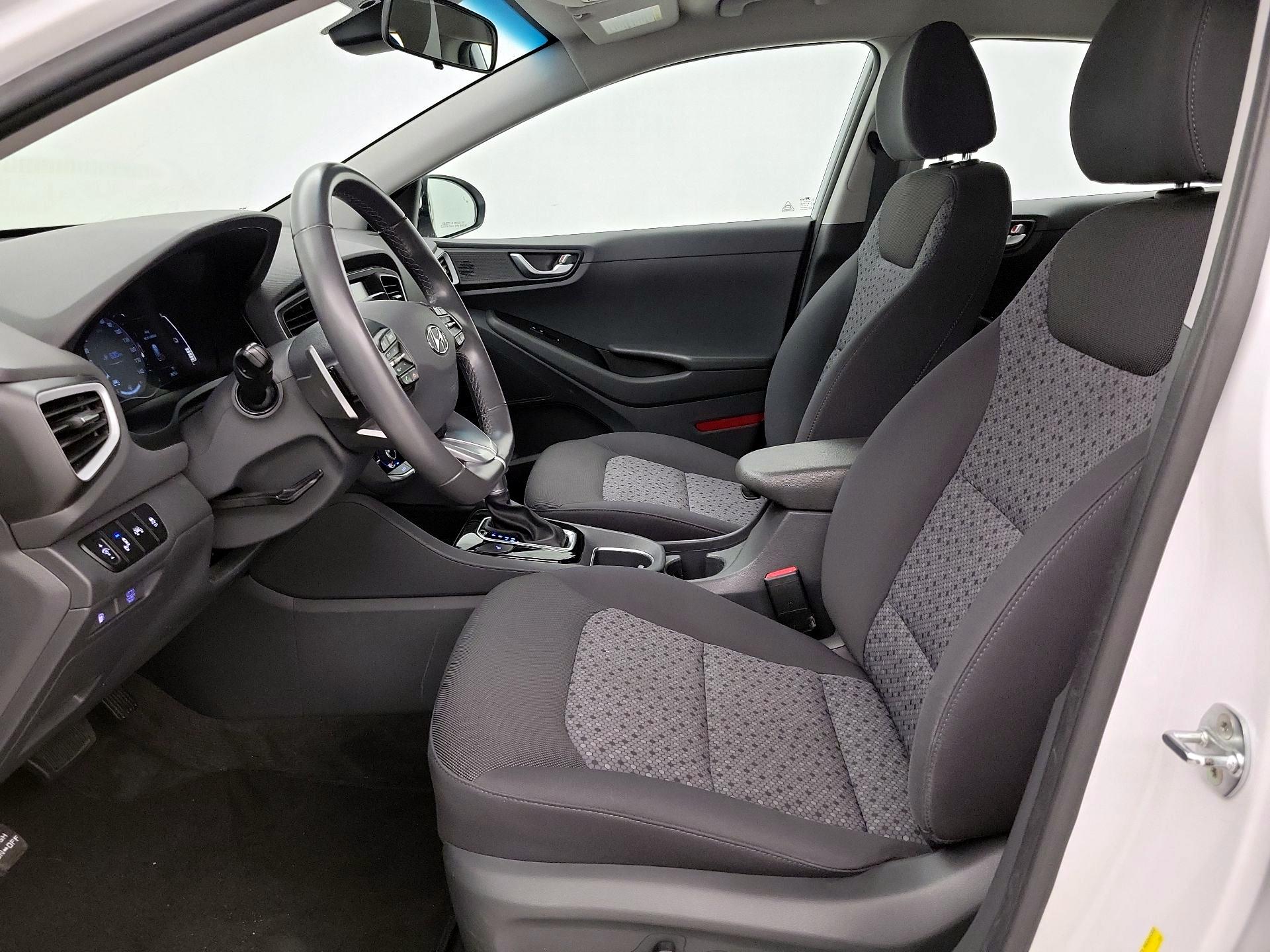 Thumbnail: 2019 Hyundai Ioniq - 11