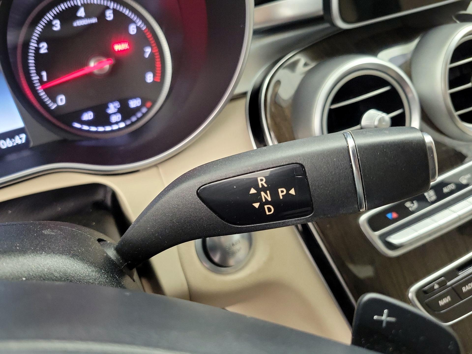 Thumbnail: 2016 Mercedes-Benz C-Class - 17