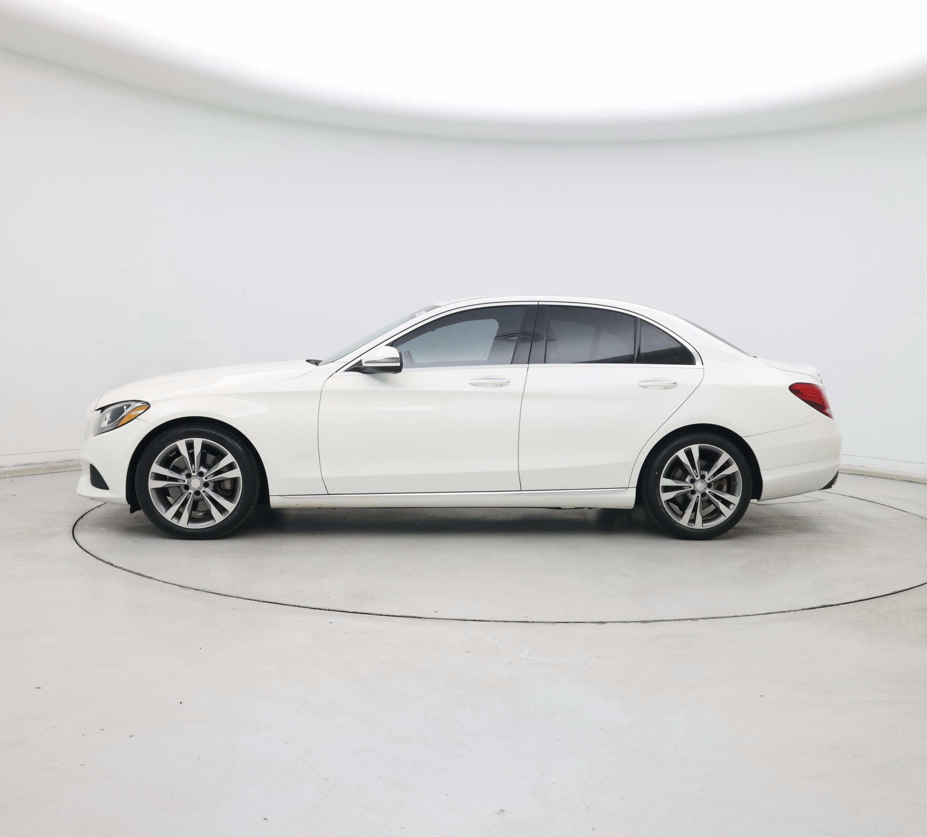 Thumbnail: 2016 Mercedes-Benz C-Class - 3