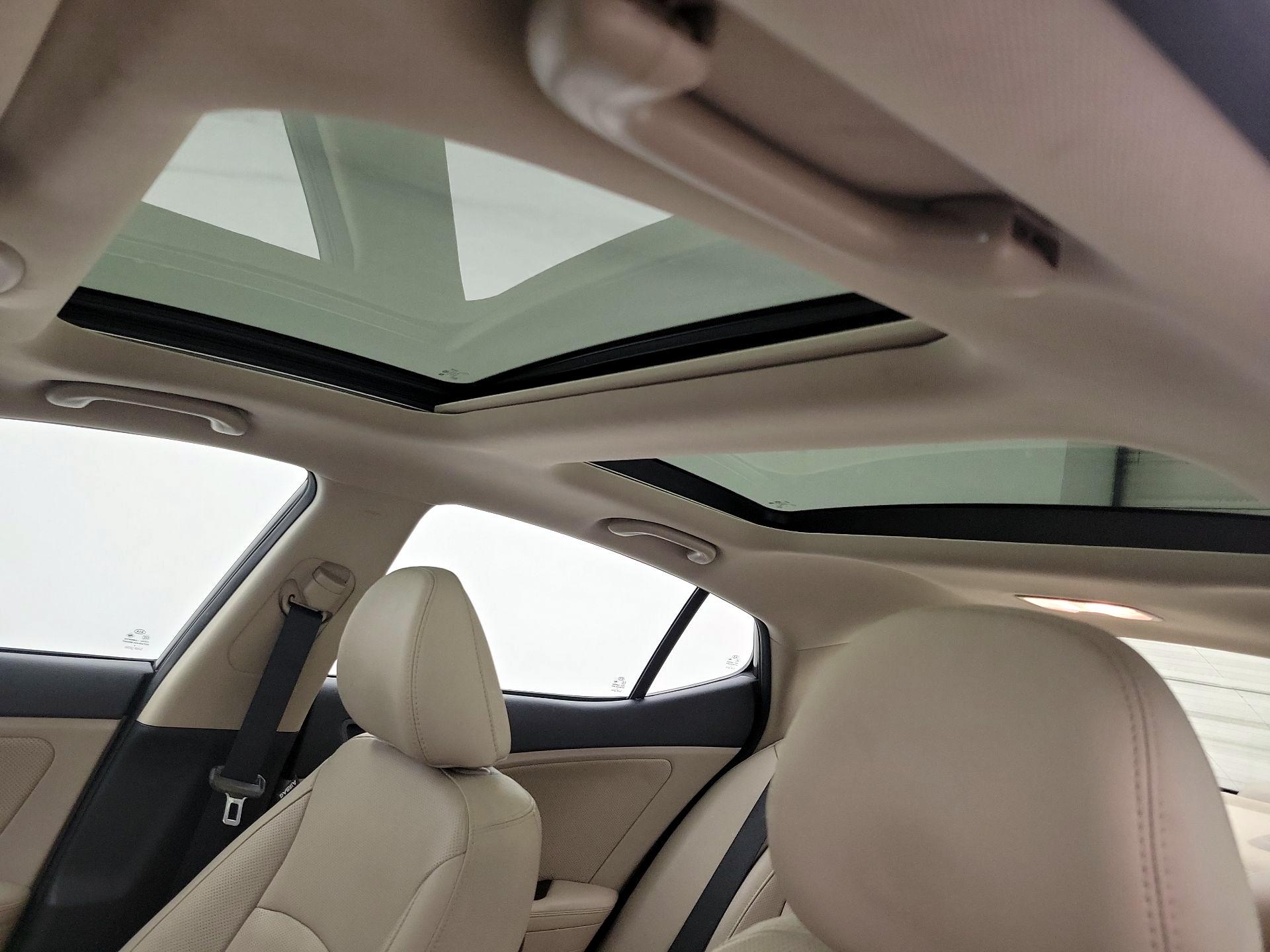 Thumbnail: 2015 Kia Optima - 19