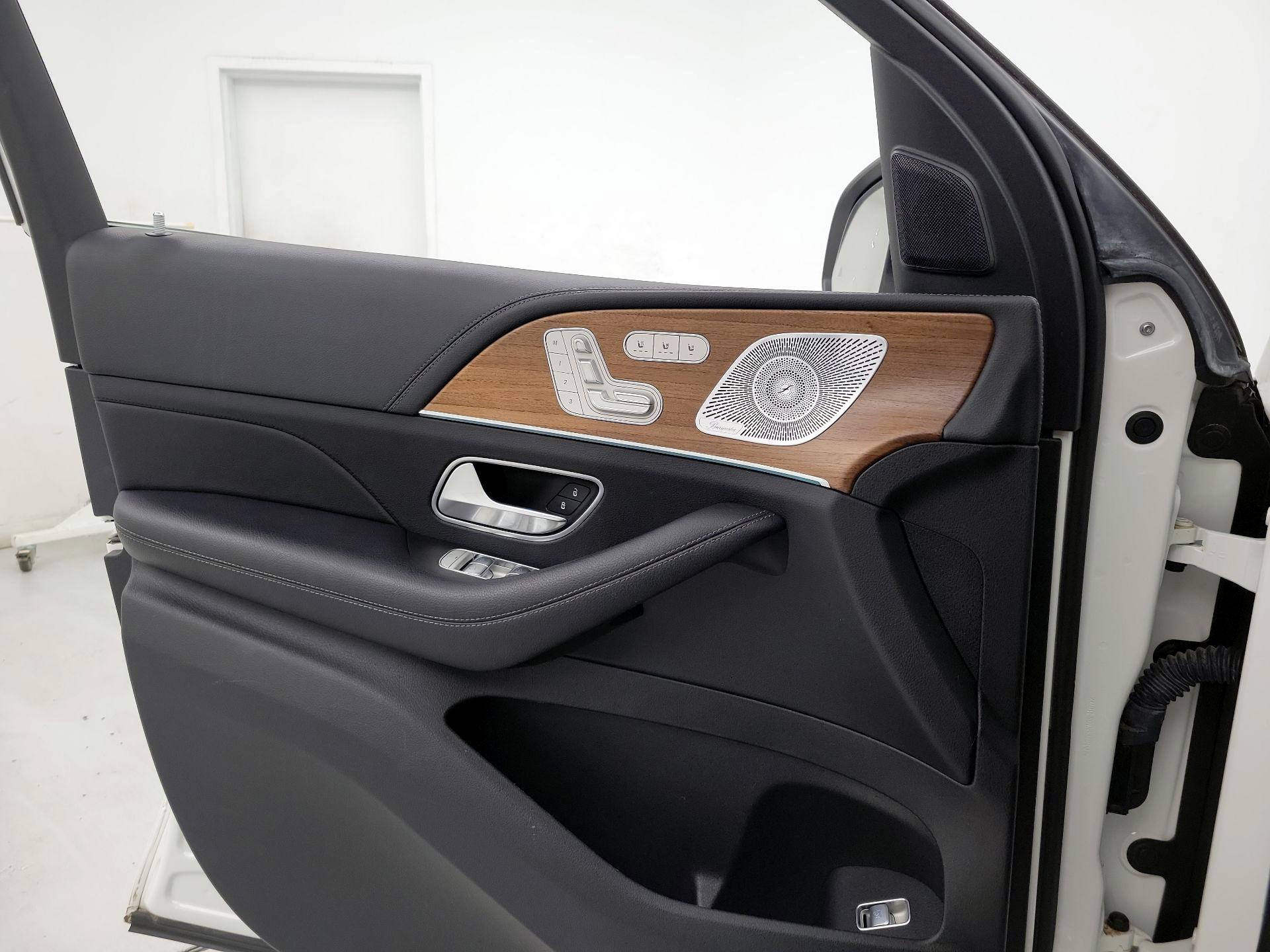 Thumbnail: 2020 Mercedes-Benz GLS - 12