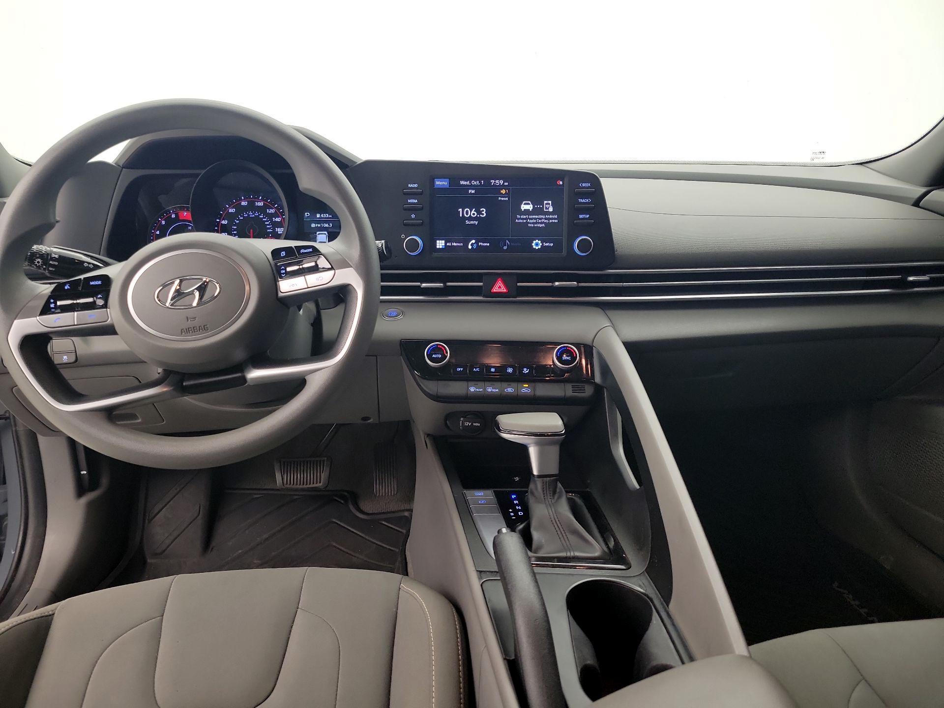 Thumbnail: 2022 Hyundai Elantra - 9