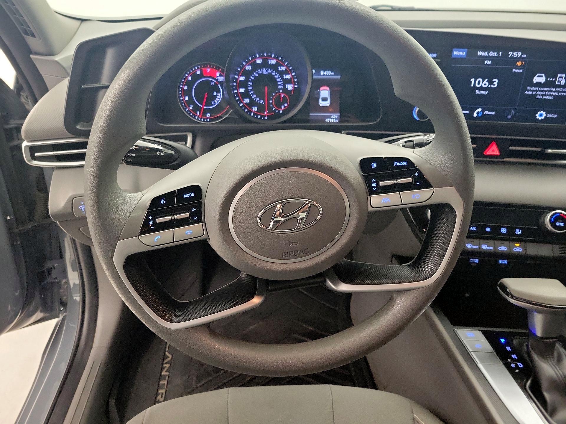 Thumbnail: 2022 Hyundai Elantra - 10