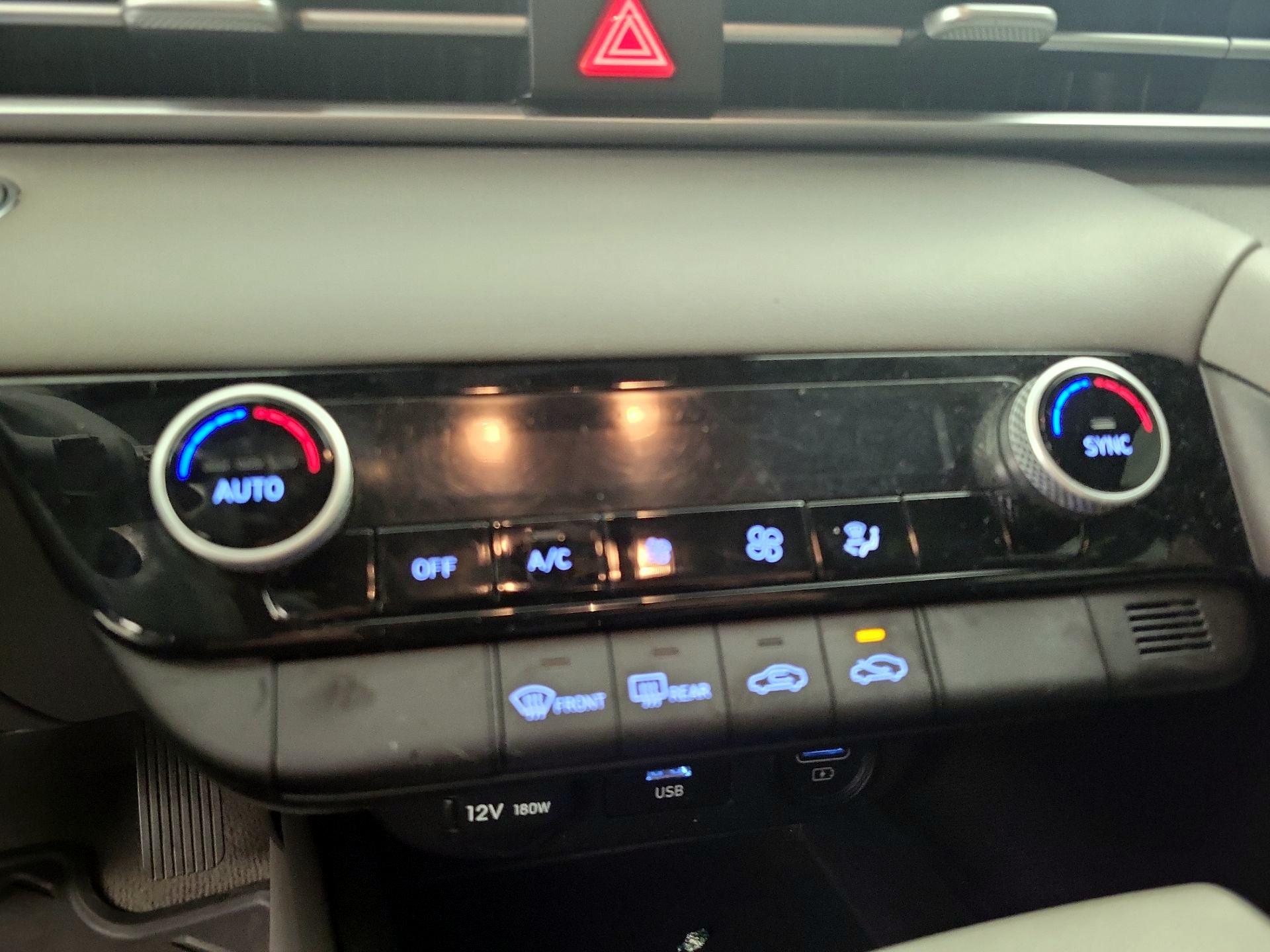 Thumbnail: 2022 Hyundai Elantra - 16