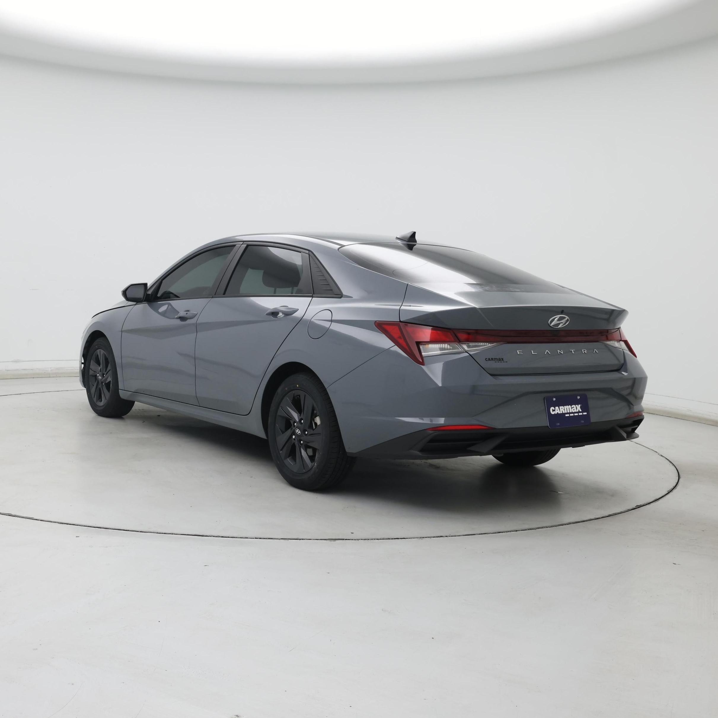 Thumbnail: 2022 Hyundai Elantra - 2