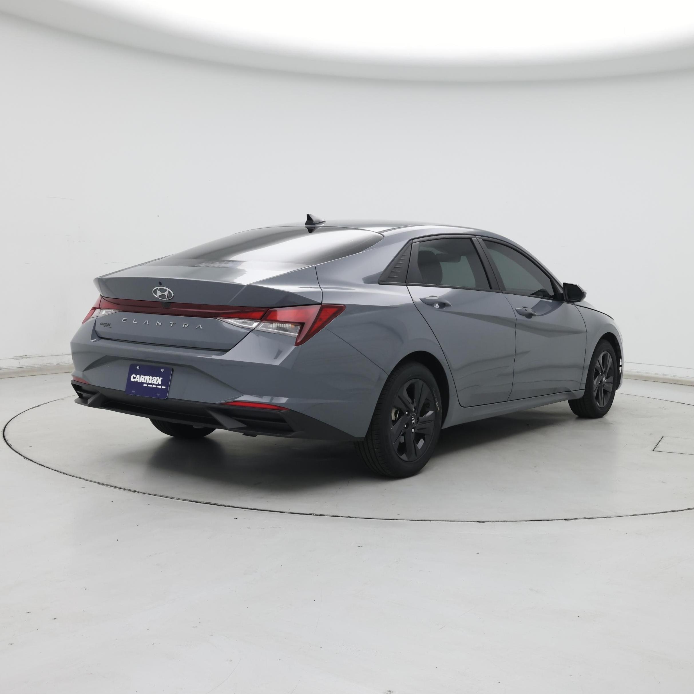 Thumbnail: 2022 Hyundai Elantra - 8