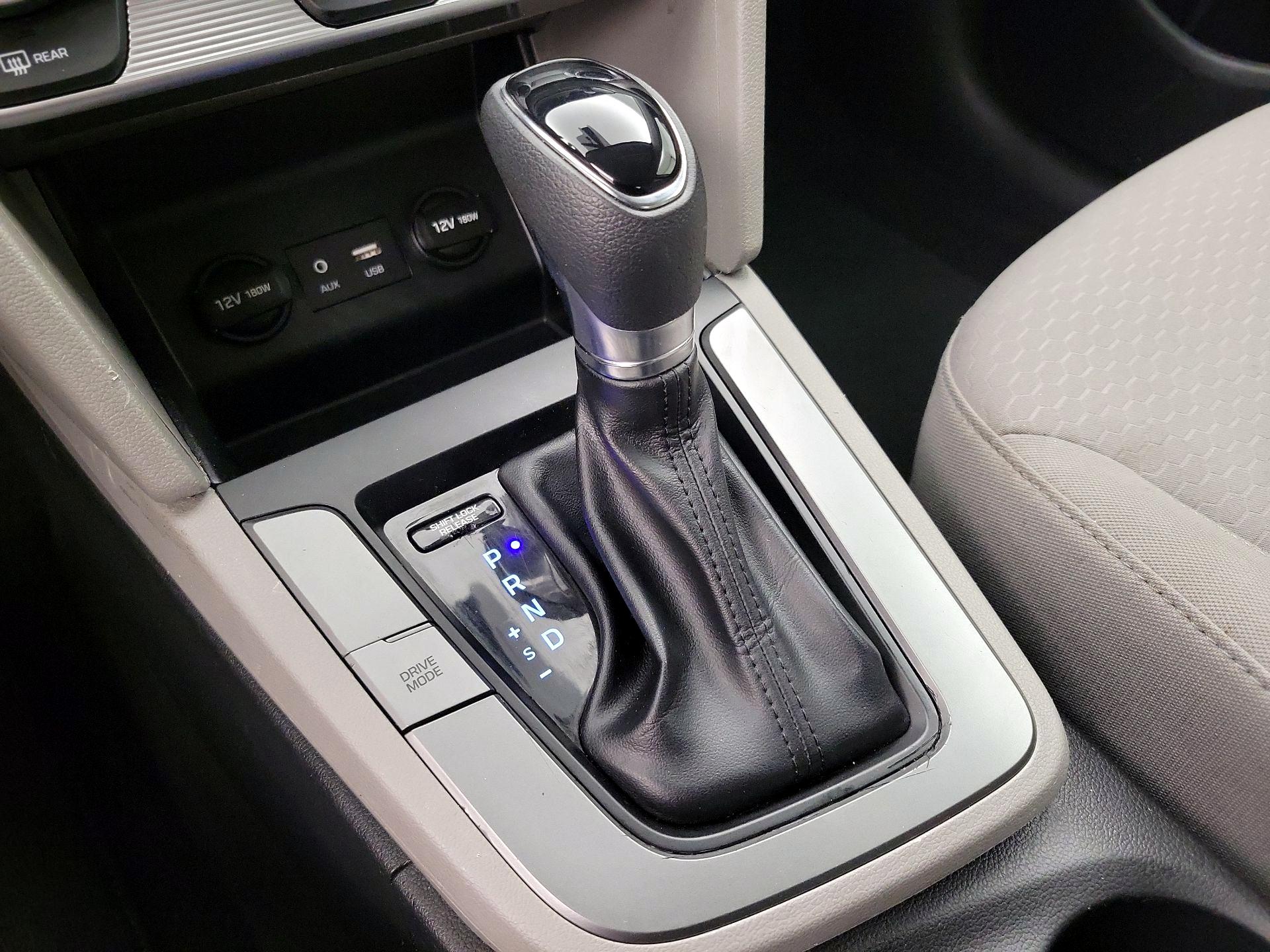 Thumbnail: 2019 Hyundai Elantra - 17