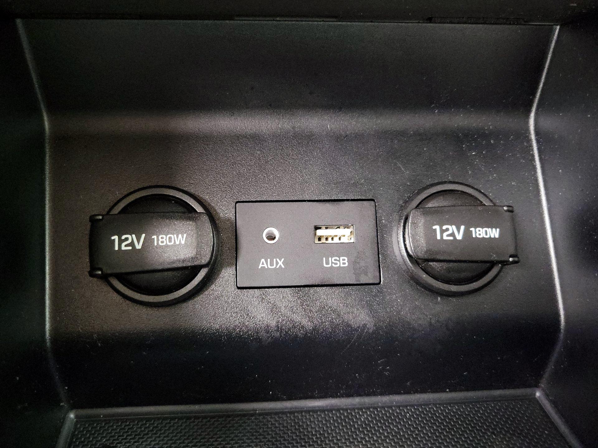 Thumbnail: 2019 Hyundai Elantra - 18