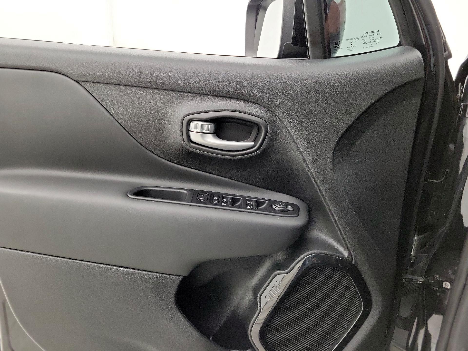 Thumbnail: 2023 Jeep Renegade - 12