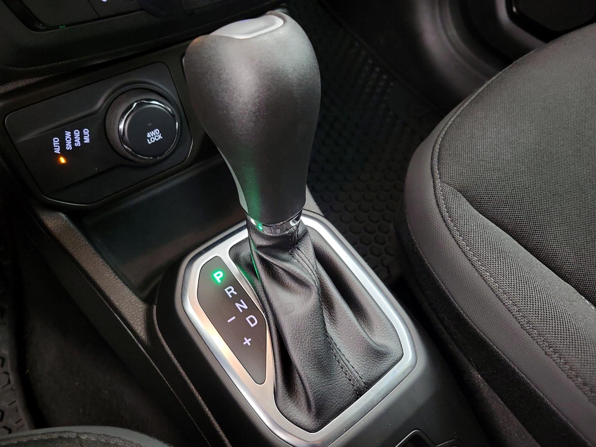 Thumbnail: 2023 Jeep Renegade - 18