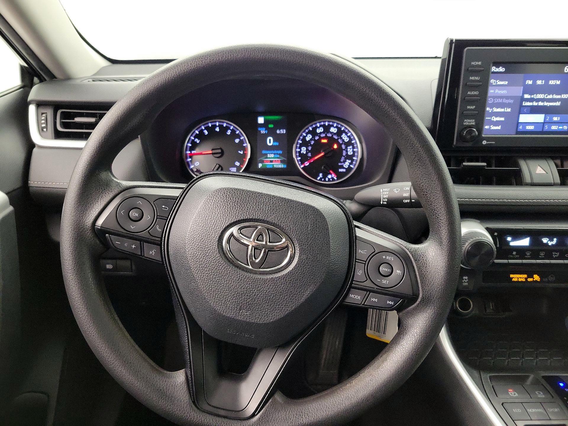 Thumbnail: 2020 Toyota RAV4 - 10