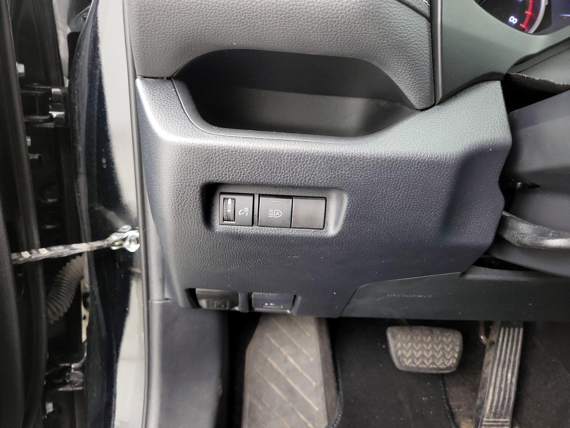 Thumbnail: 2020 Toyota RAV4 - 13