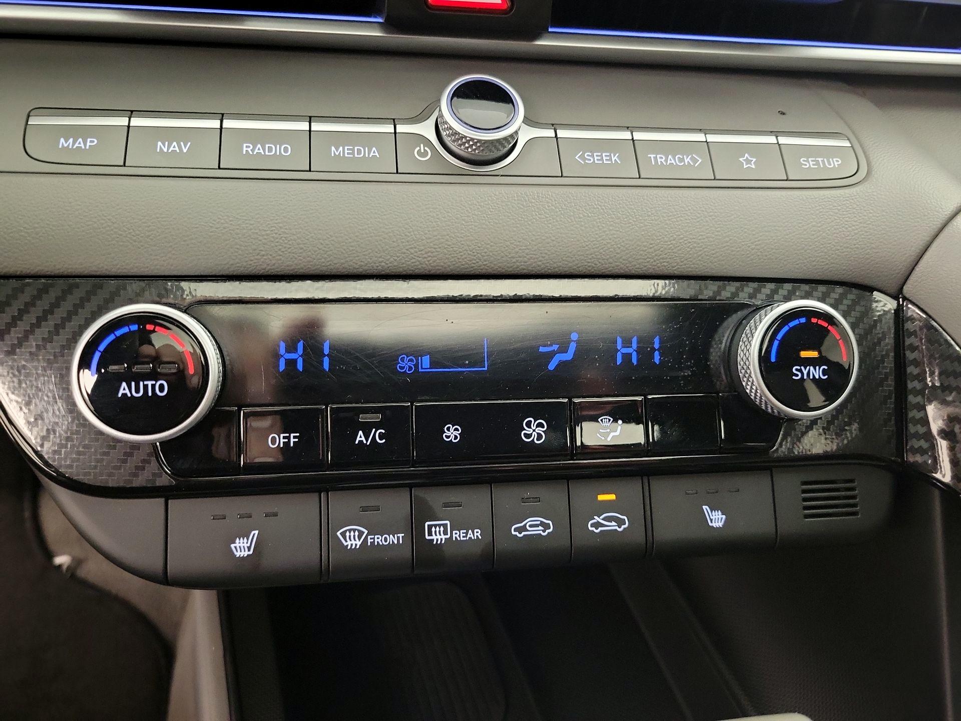 Thumbnail: 2024 Hyundai Elantra - 17