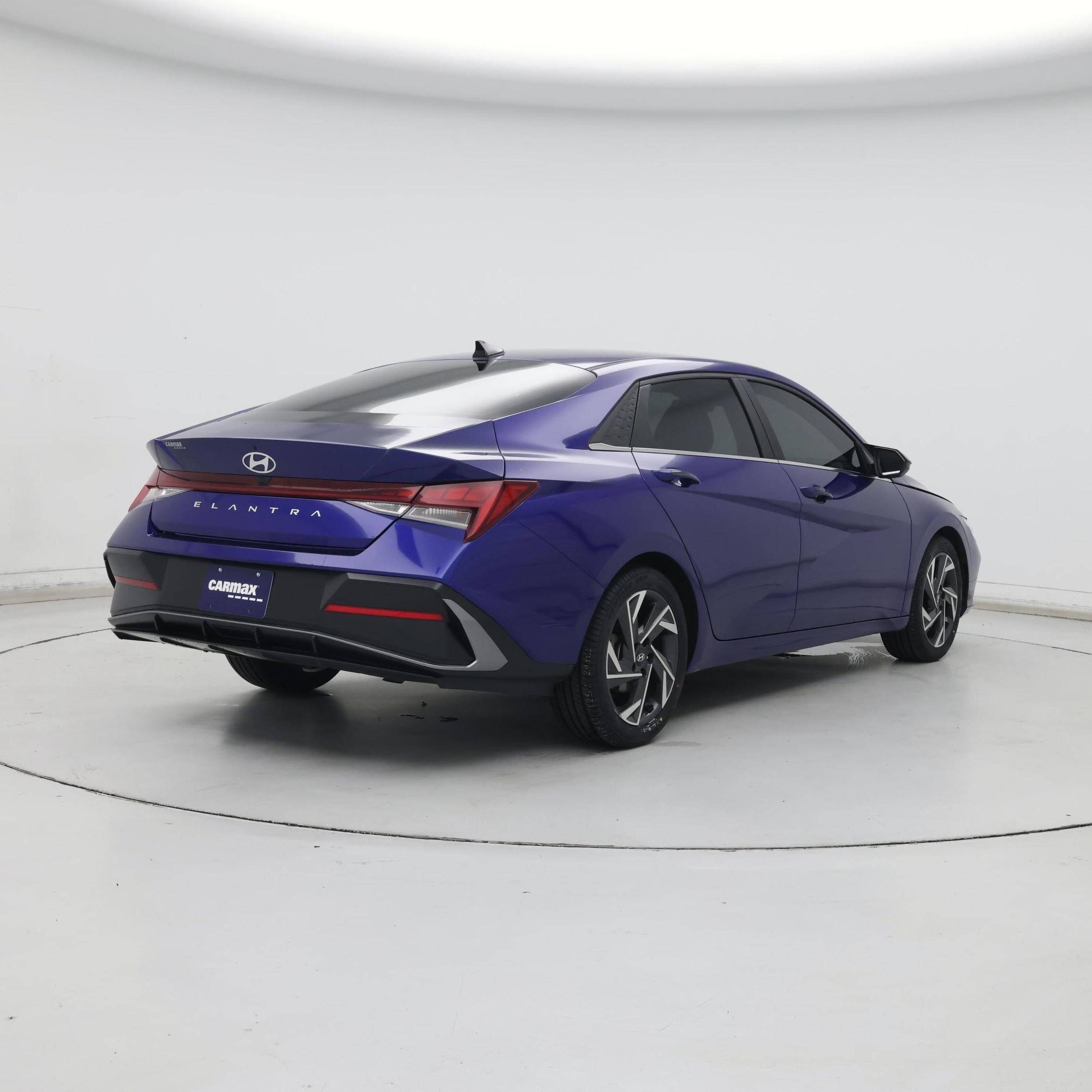Thumbnail: 2024 Hyundai Elantra - 8