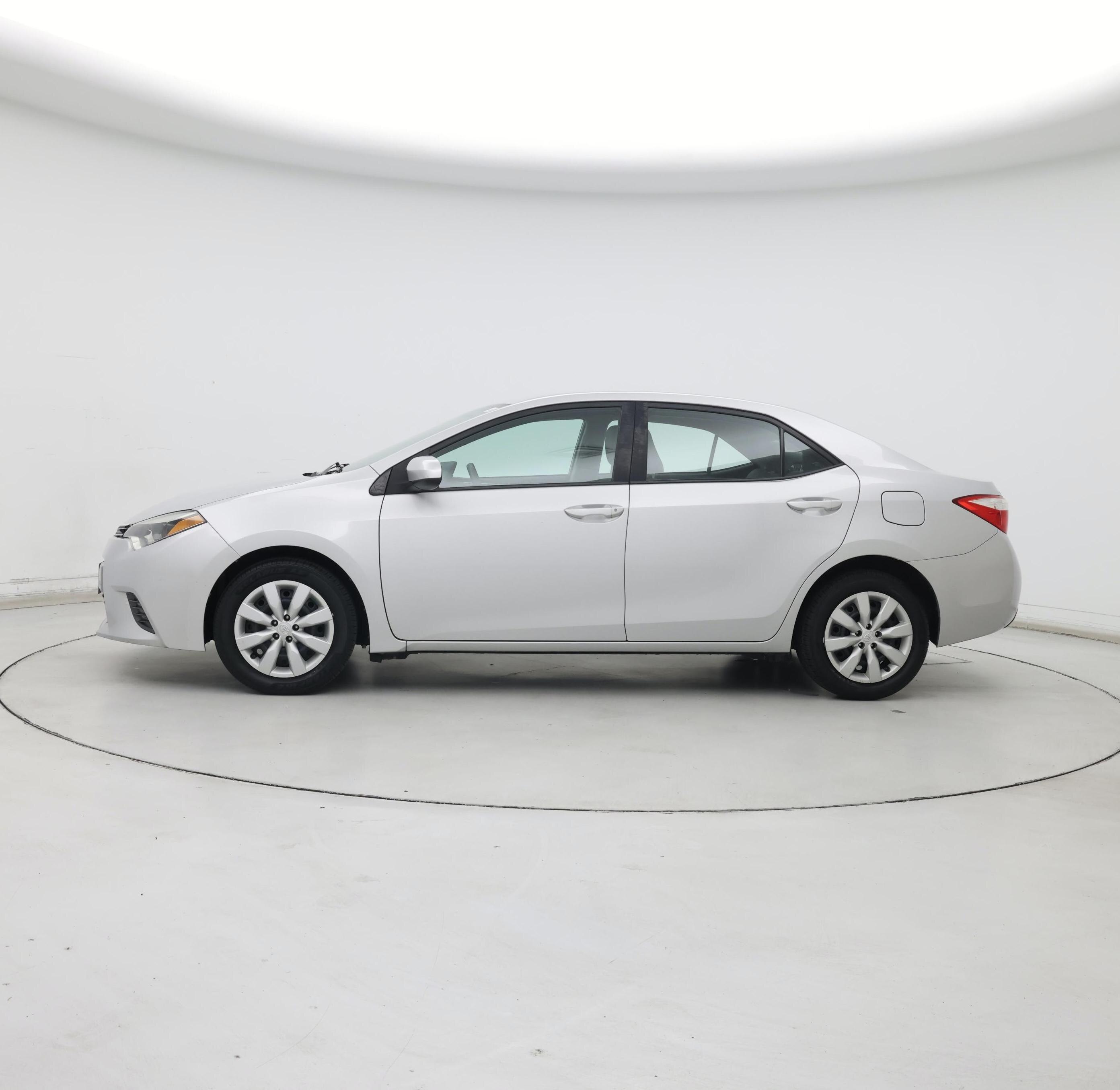 Thumbnail: 2015 Toyota Corolla - 3