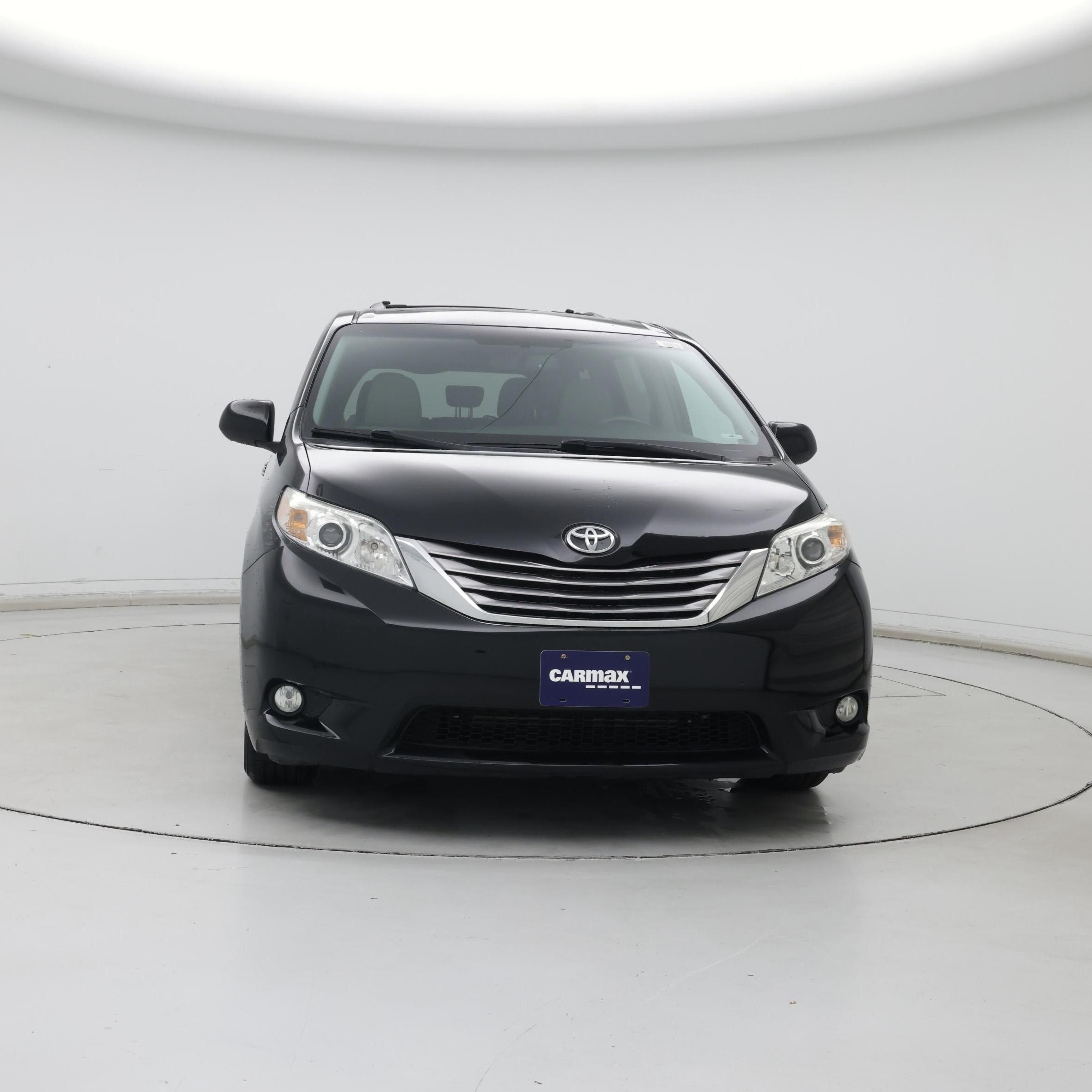 Thumbnail: 2017 Toyota Sienna - 5