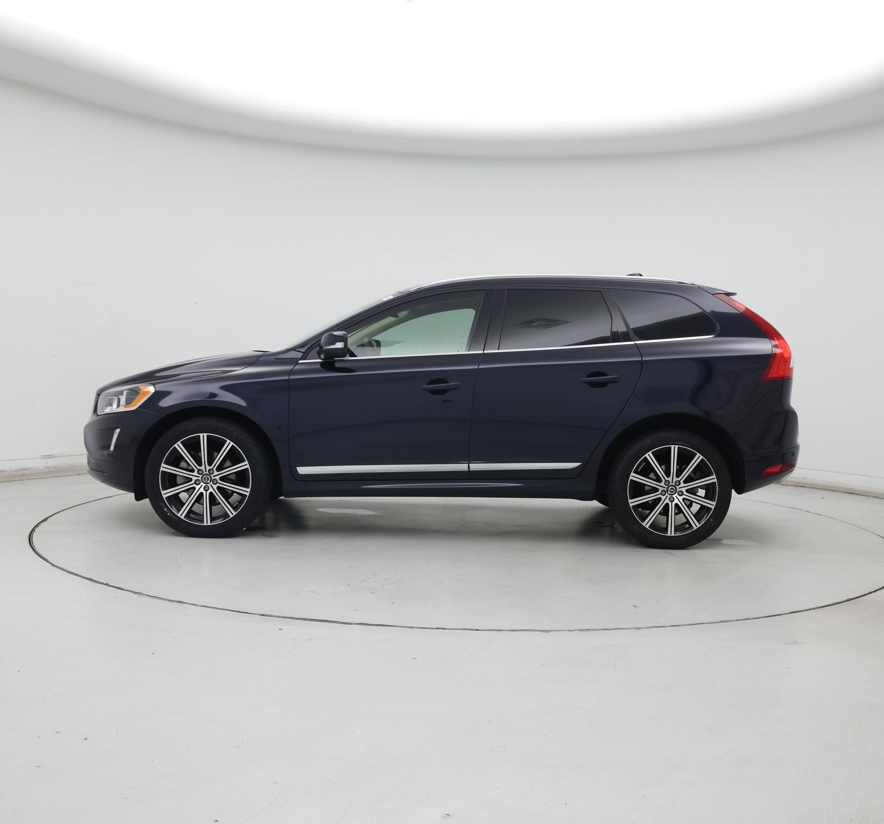 Thumbnail: 2016 Volvo XC60 - 3