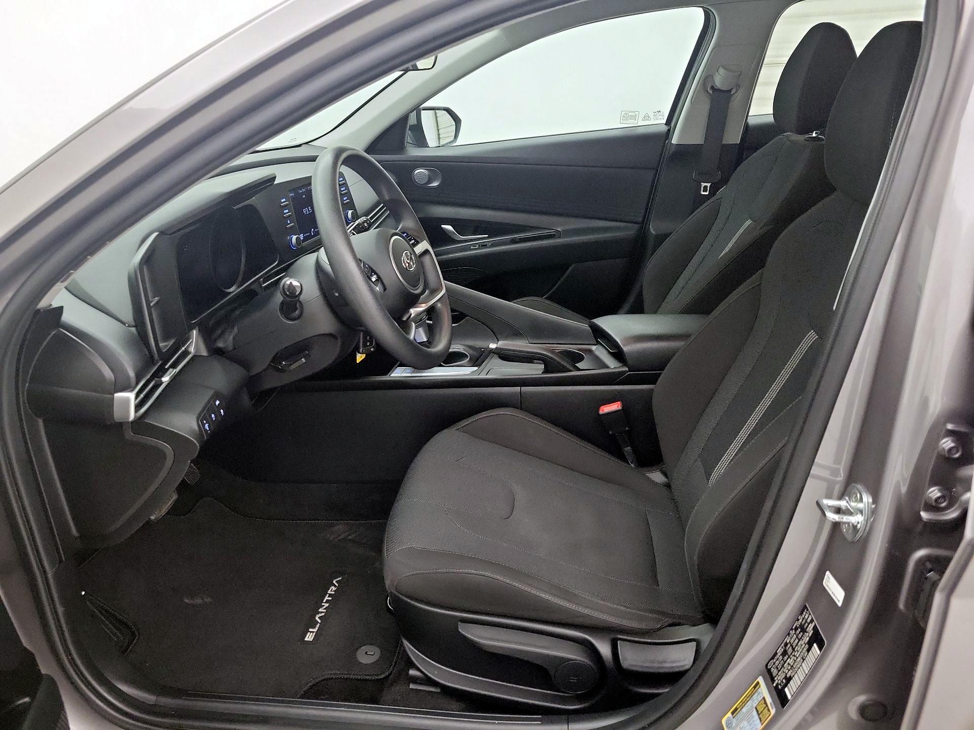 Thumbnail: 2021 Hyundai Elantra - 11