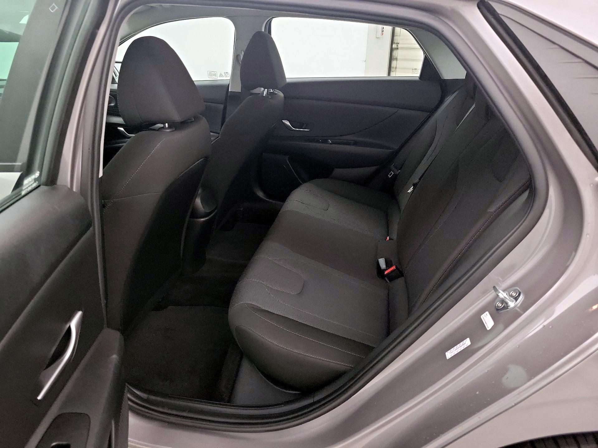 Thumbnail: 2021 Hyundai Elantra - 19