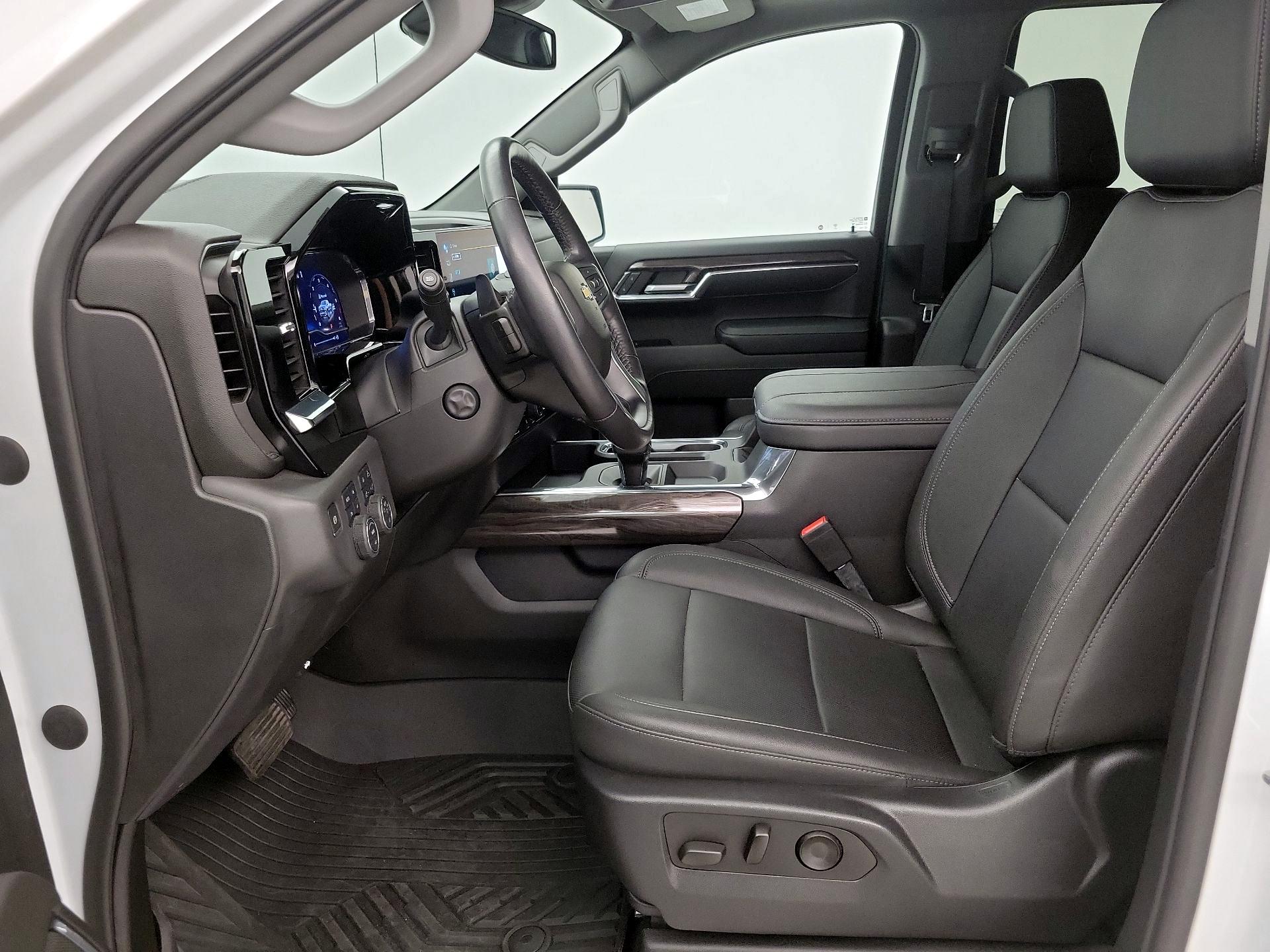 Thumbnail: 2023 Chevrolet Silverado 1500 - 11