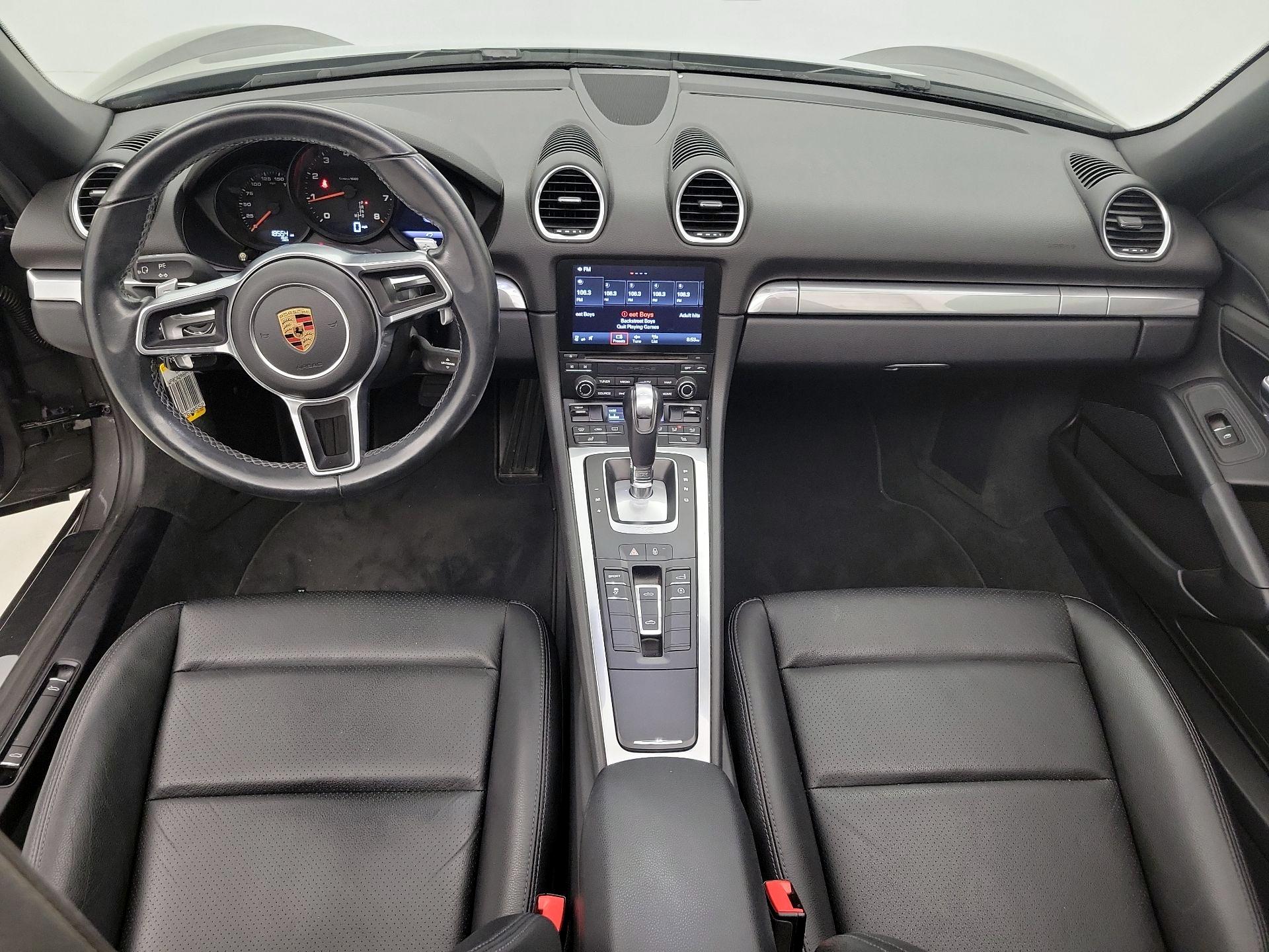 Thumbnail: 2017 Porsche 718 Boxster - 9