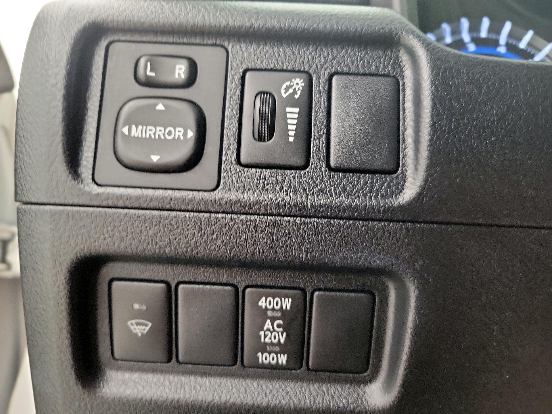 Thumbnail: 2019 Toyota 4Runner - 13