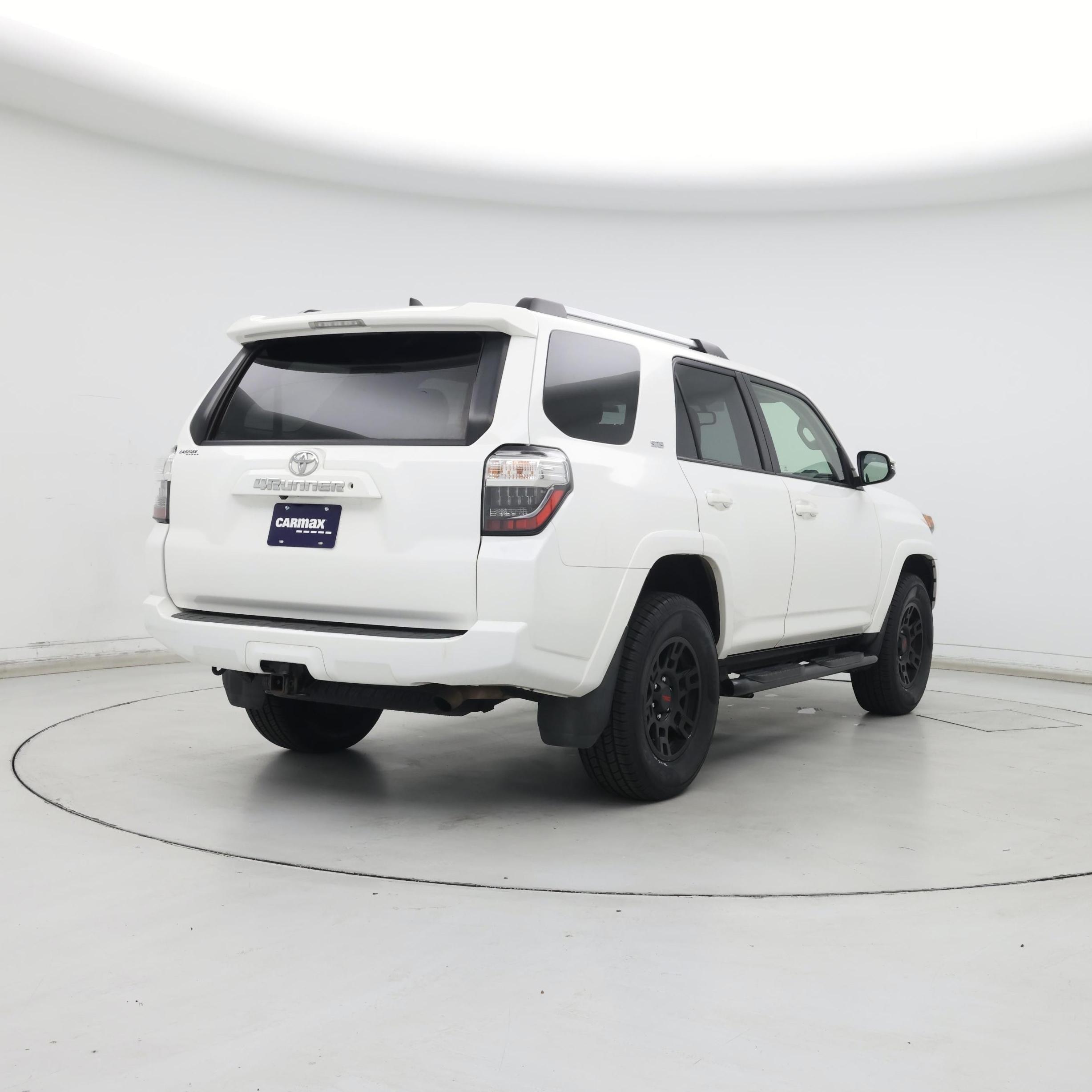 Thumbnail: 2019 Toyota 4Runner - 8