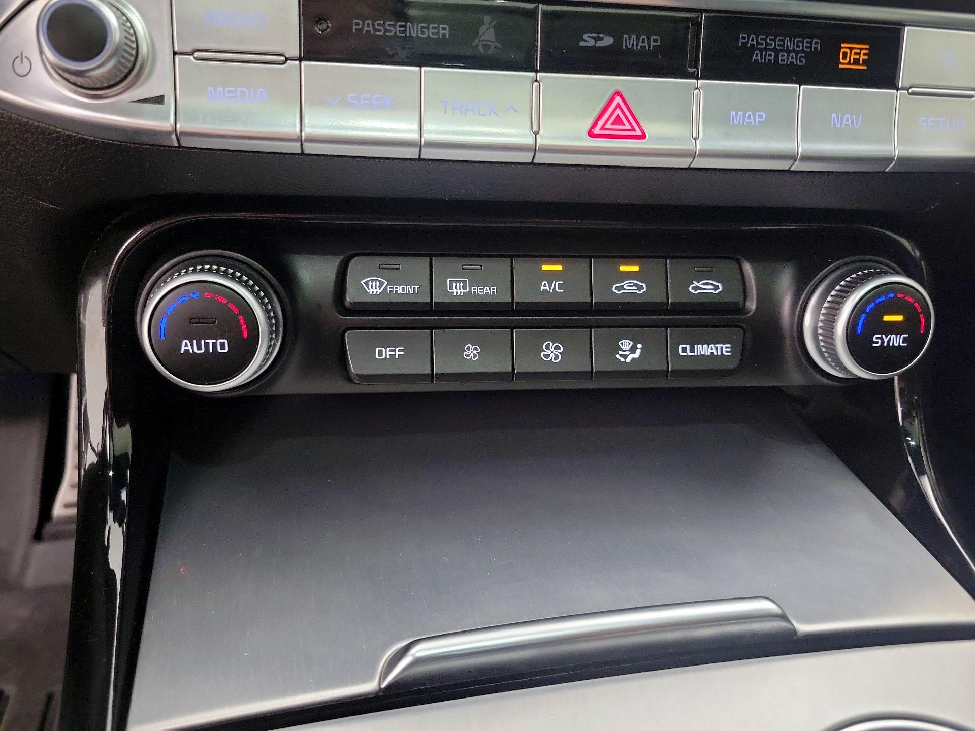 Thumbnail: 2019 Kia Stinger - 17