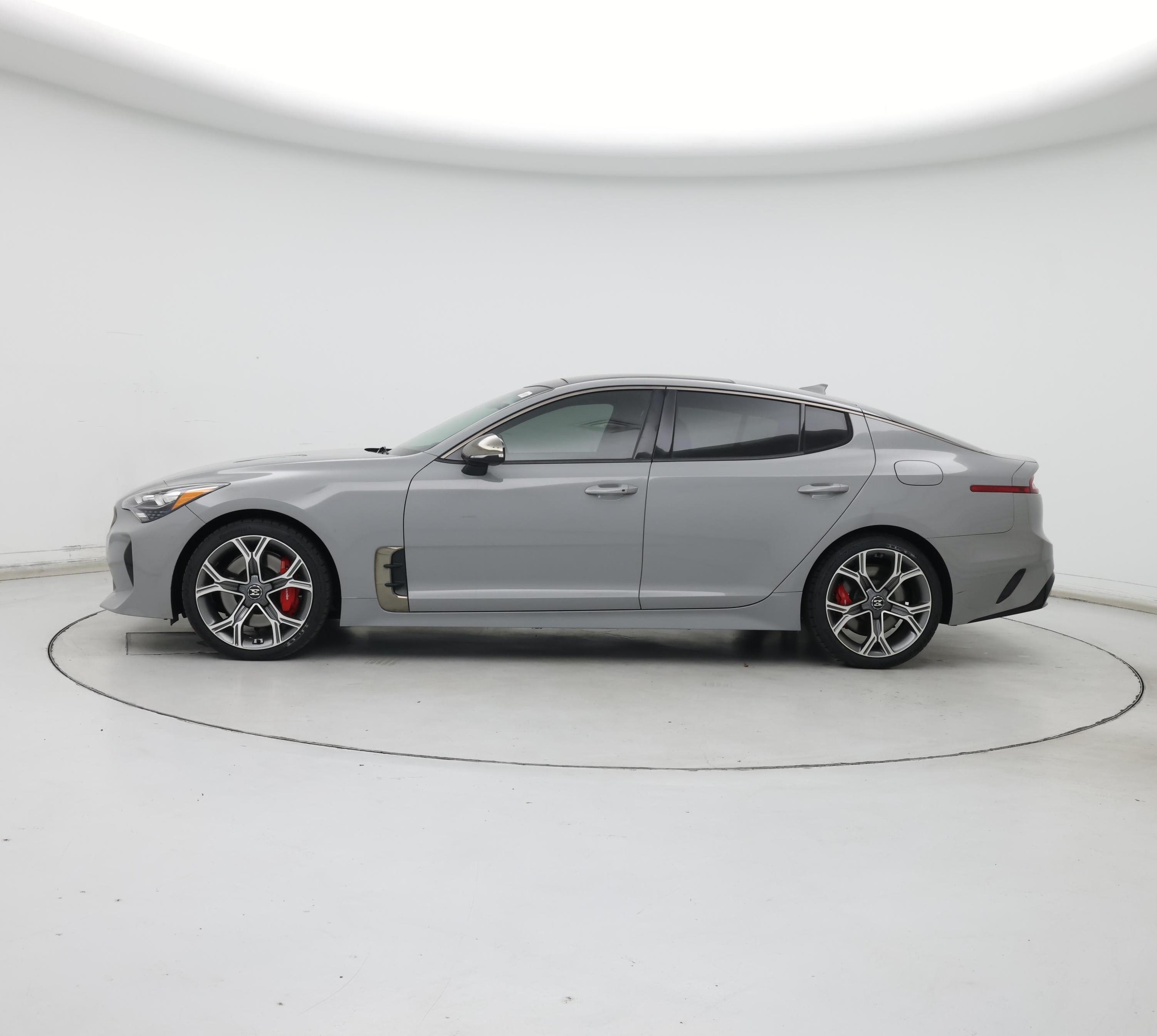 Thumbnail: 2019 Kia Stinger - 3