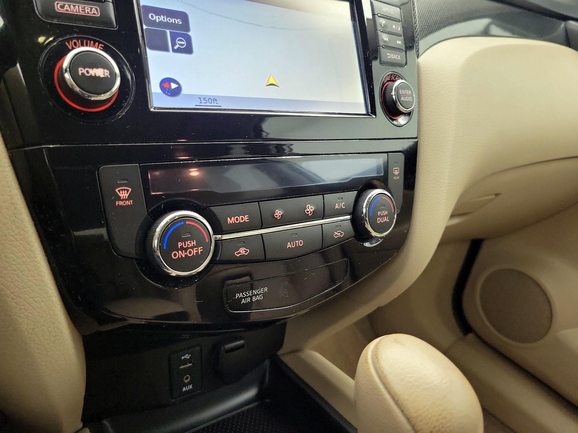 Thumbnail: 2015 Nissan Rogue - 17