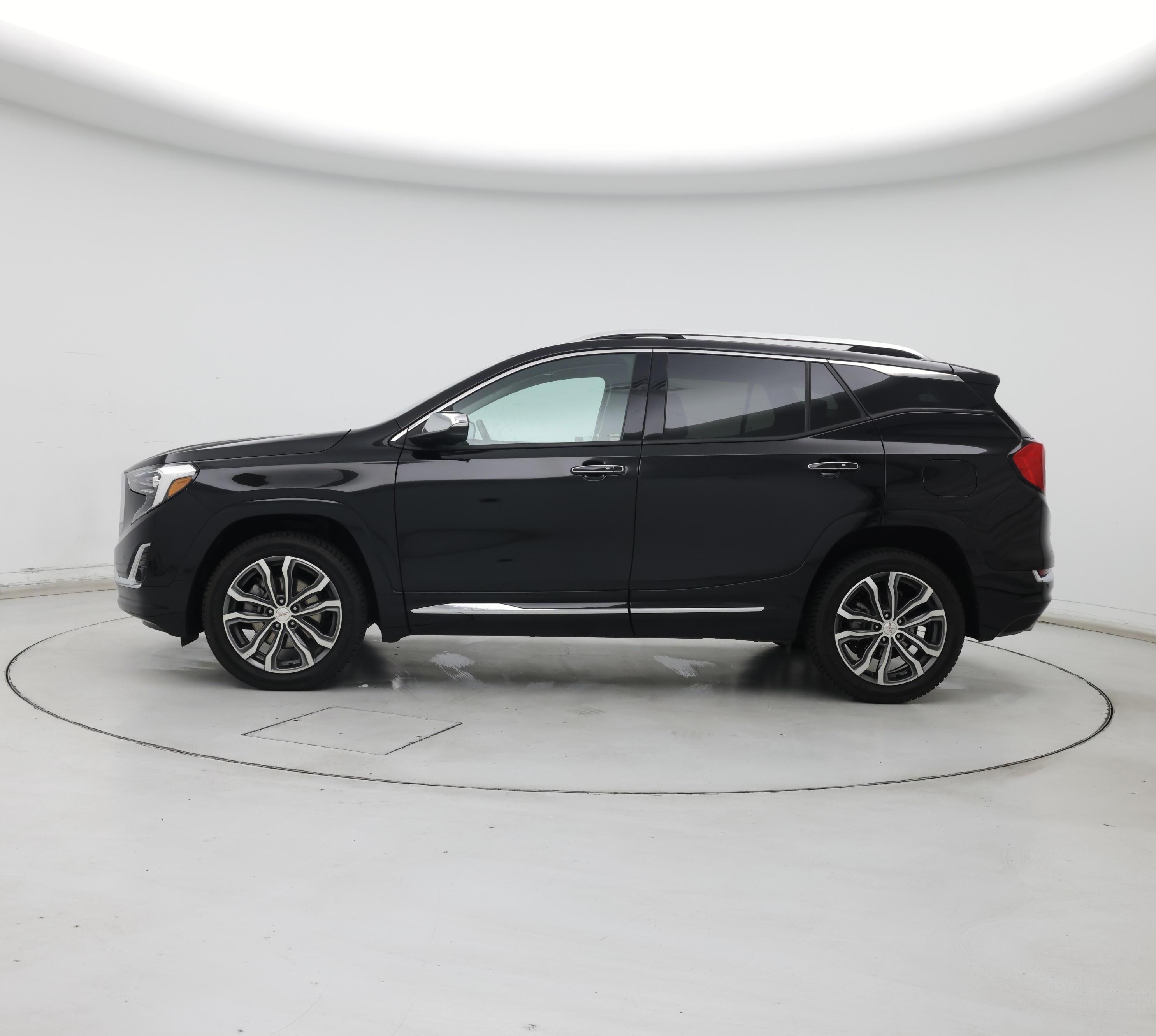 Thumbnail: 2018 GMC Terrain - 3