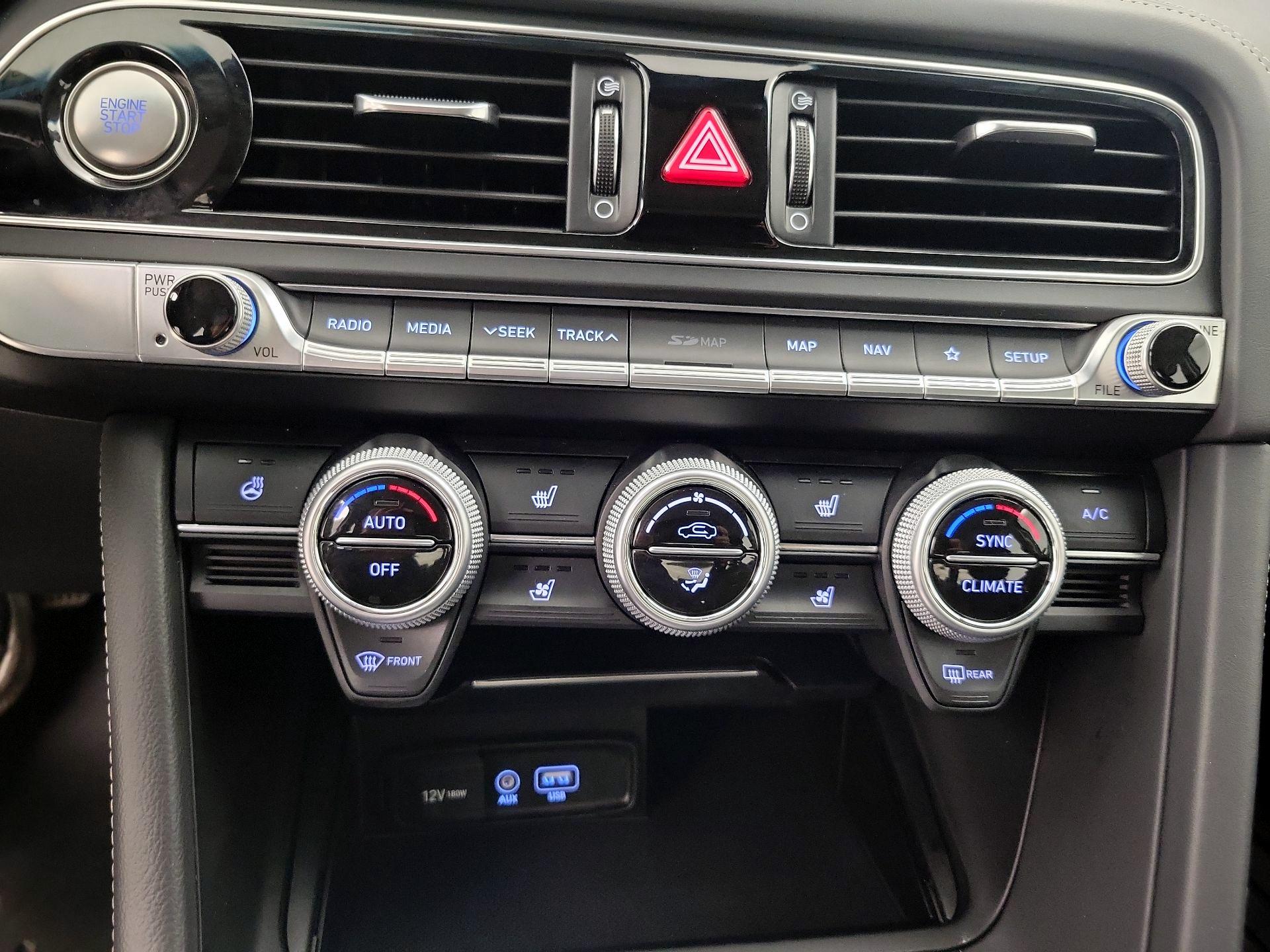 Thumbnail: 2019 Genesis G70 - 17