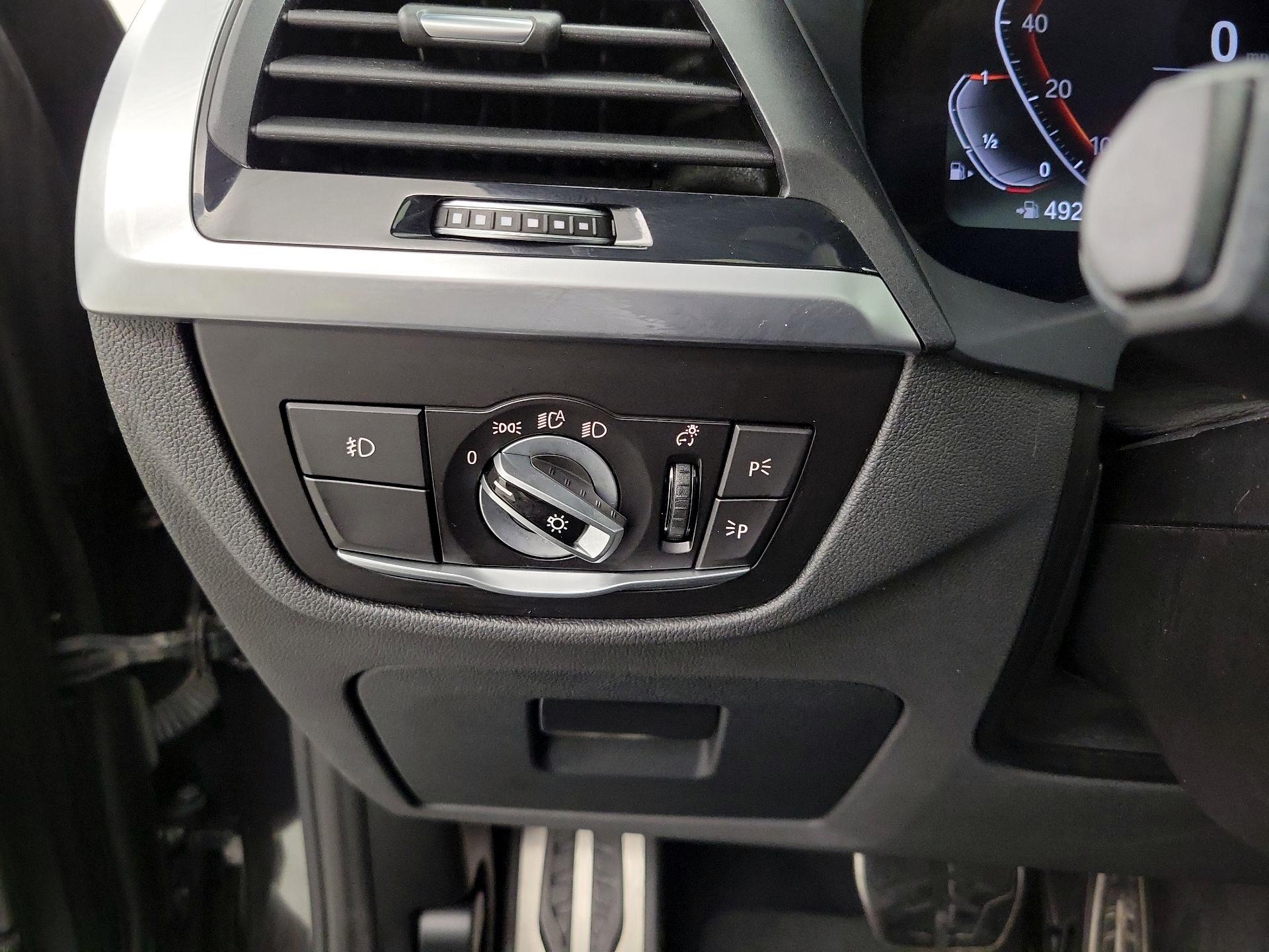 Thumbnail: 2021 BMW X3 - 13