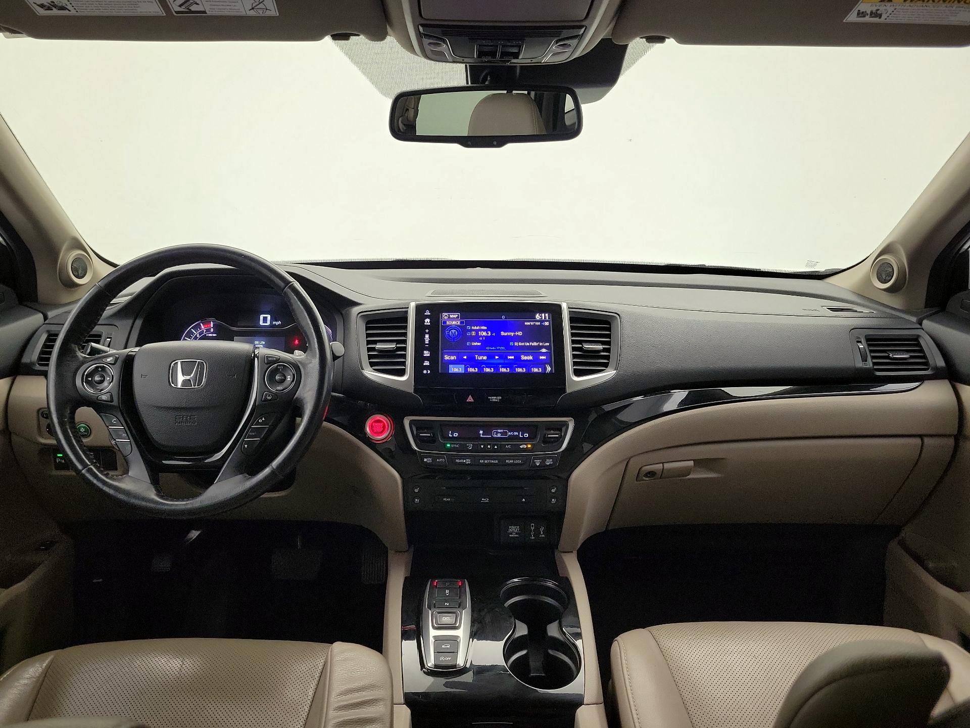 Thumbnail: 2018 Honda Pilot - 9
