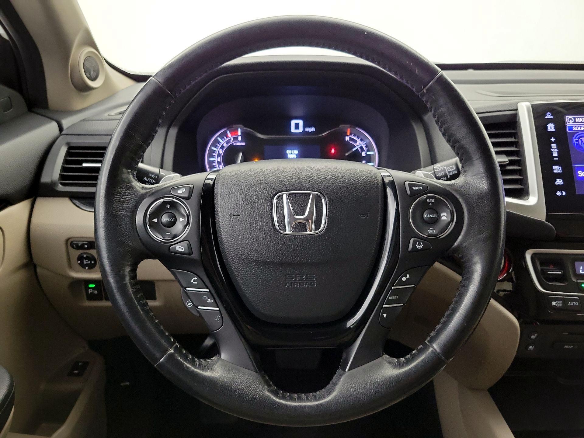Thumbnail: 2018 Honda Pilot - 10