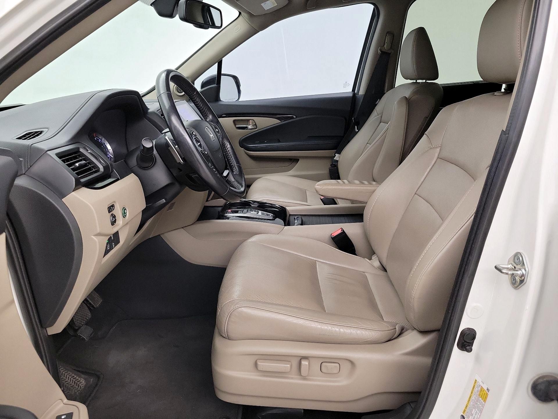 Thumbnail: 2018 Honda Pilot - 11