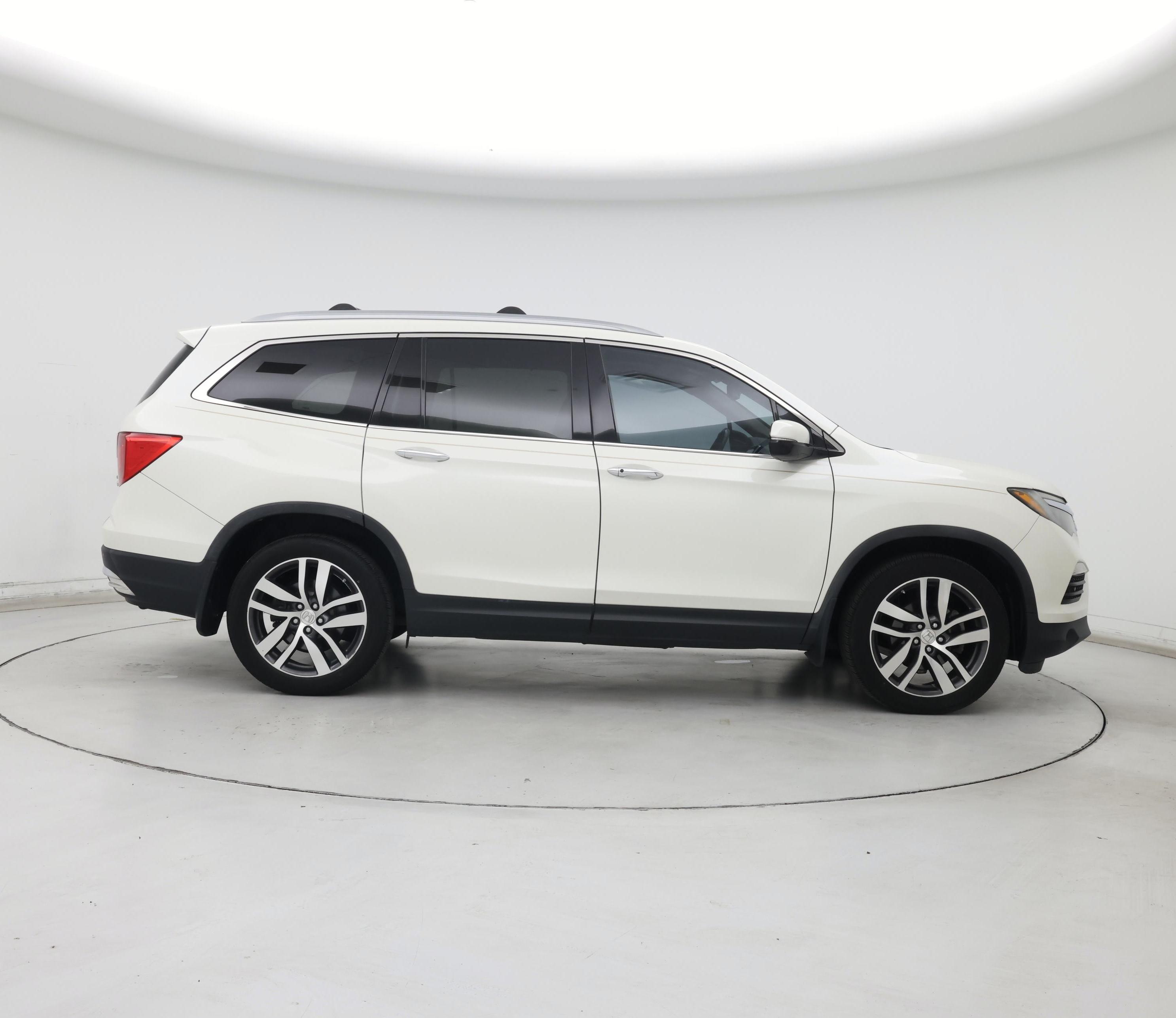Thumbnail: 2018 Honda Pilot - 7