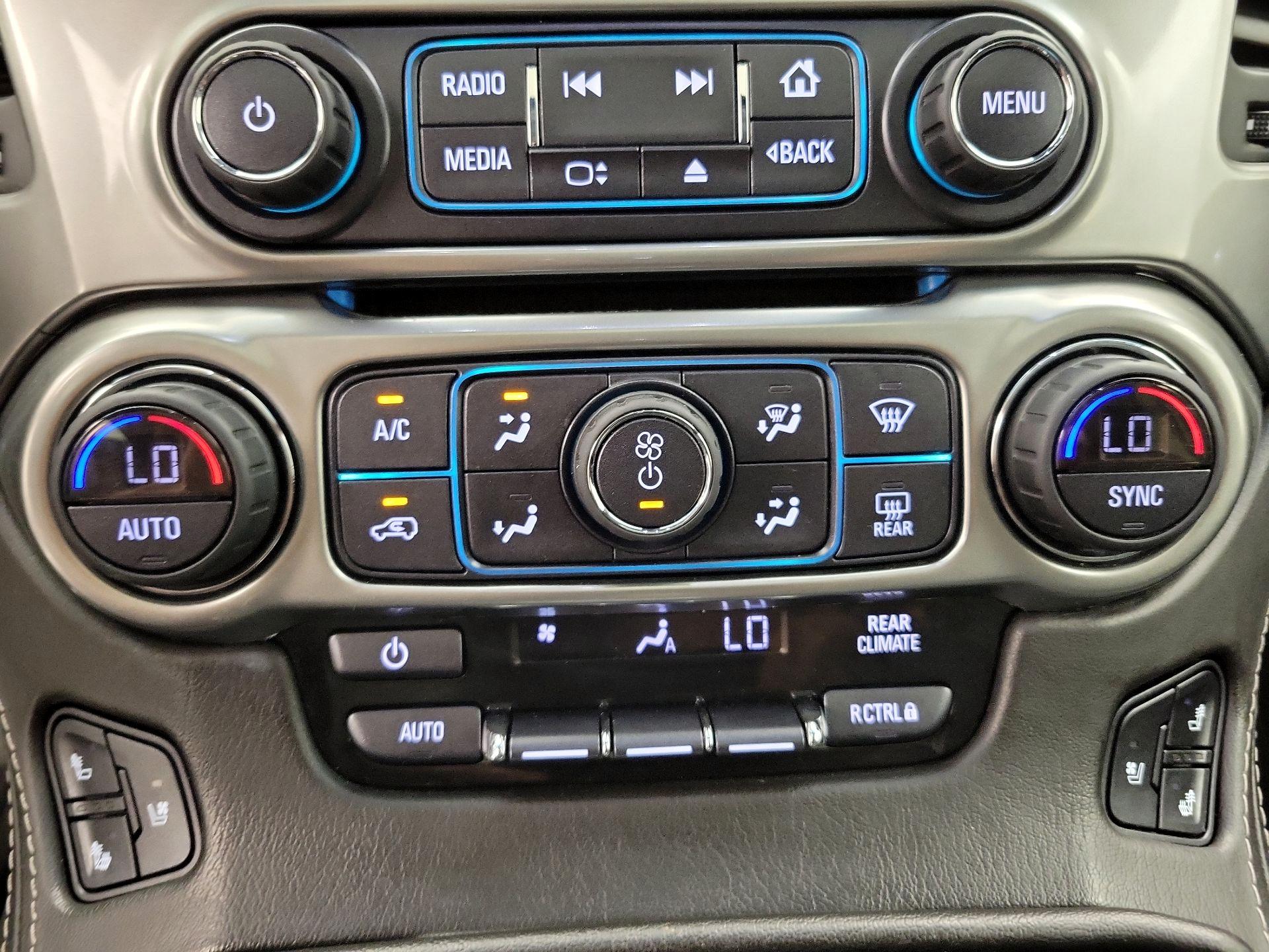 Thumbnail: 2019 Chevrolet Tahoe - 17