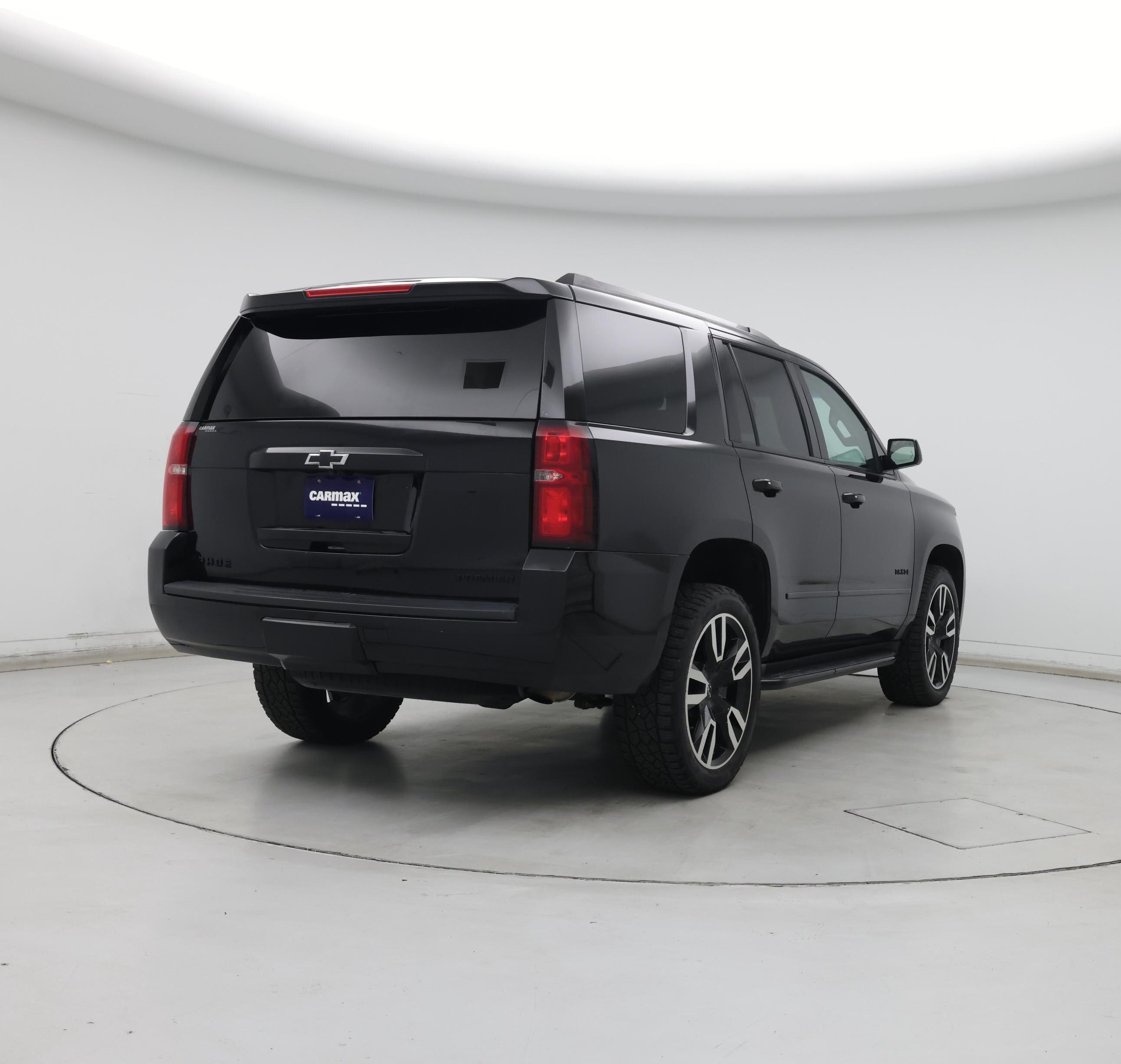 Thumbnail: 2019 Chevrolet Tahoe - 8