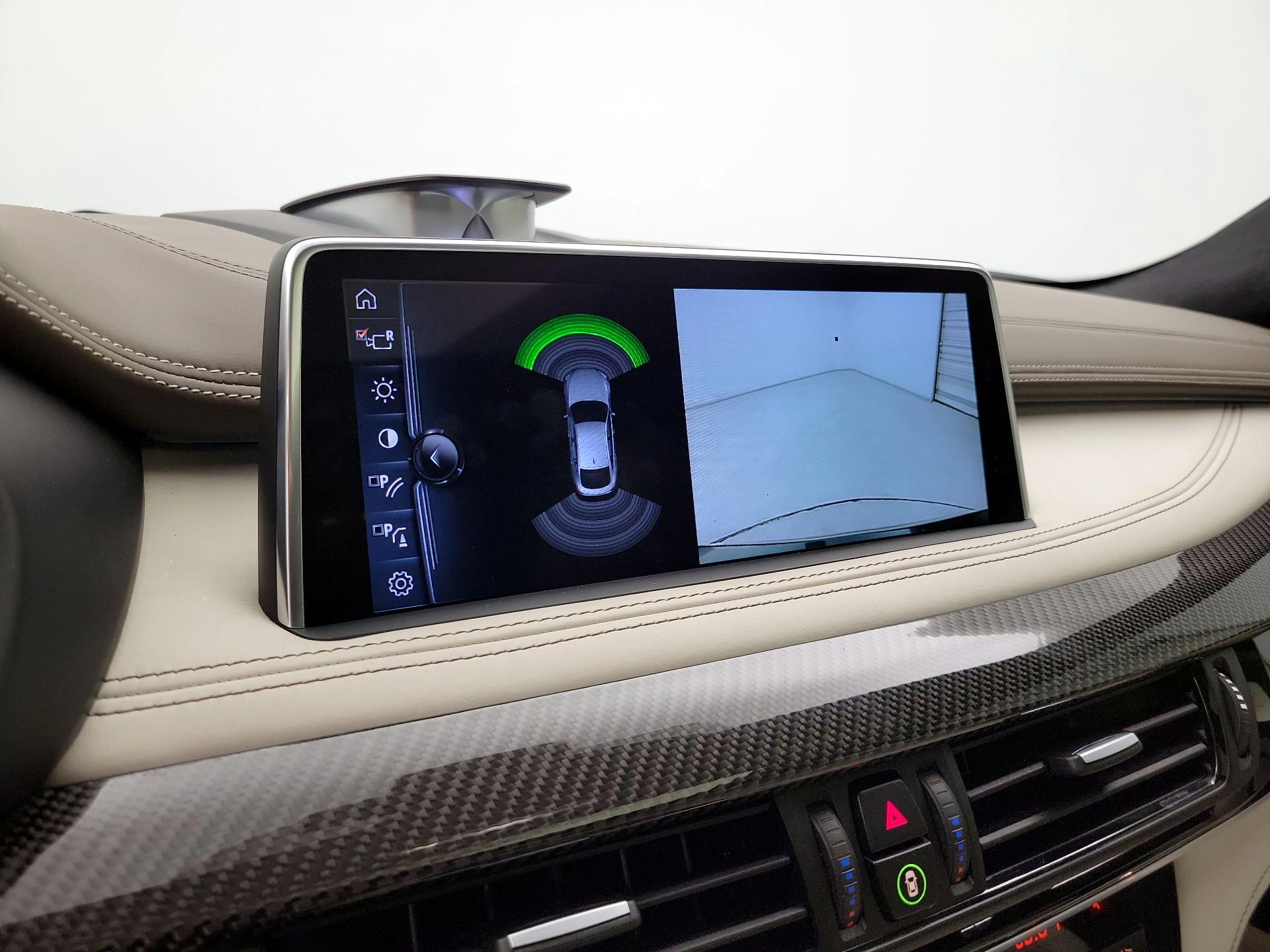 Thumbnail: 2017 BMW X6 - 15