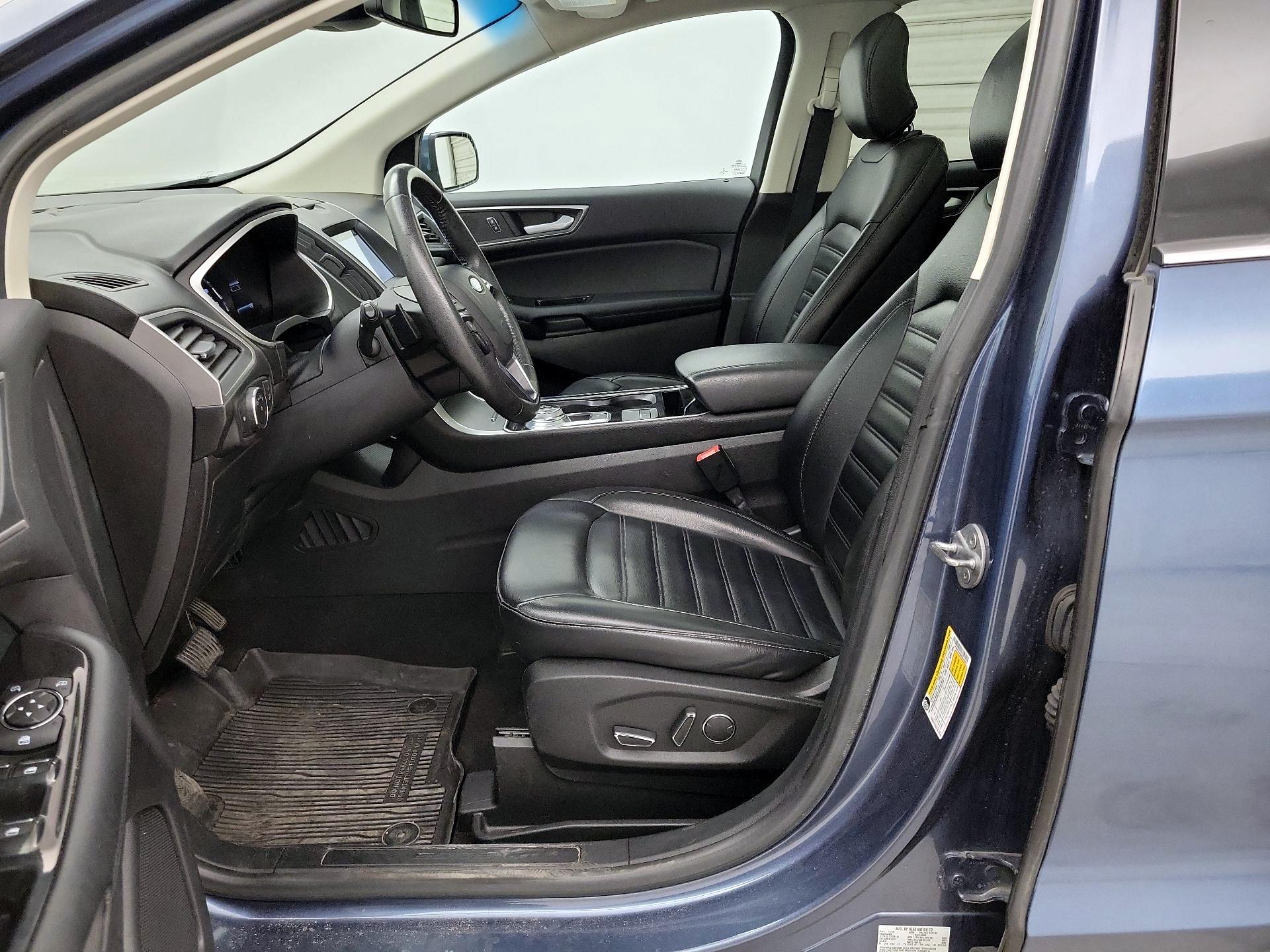 Thumbnail: 2019 Ford Edge - 11