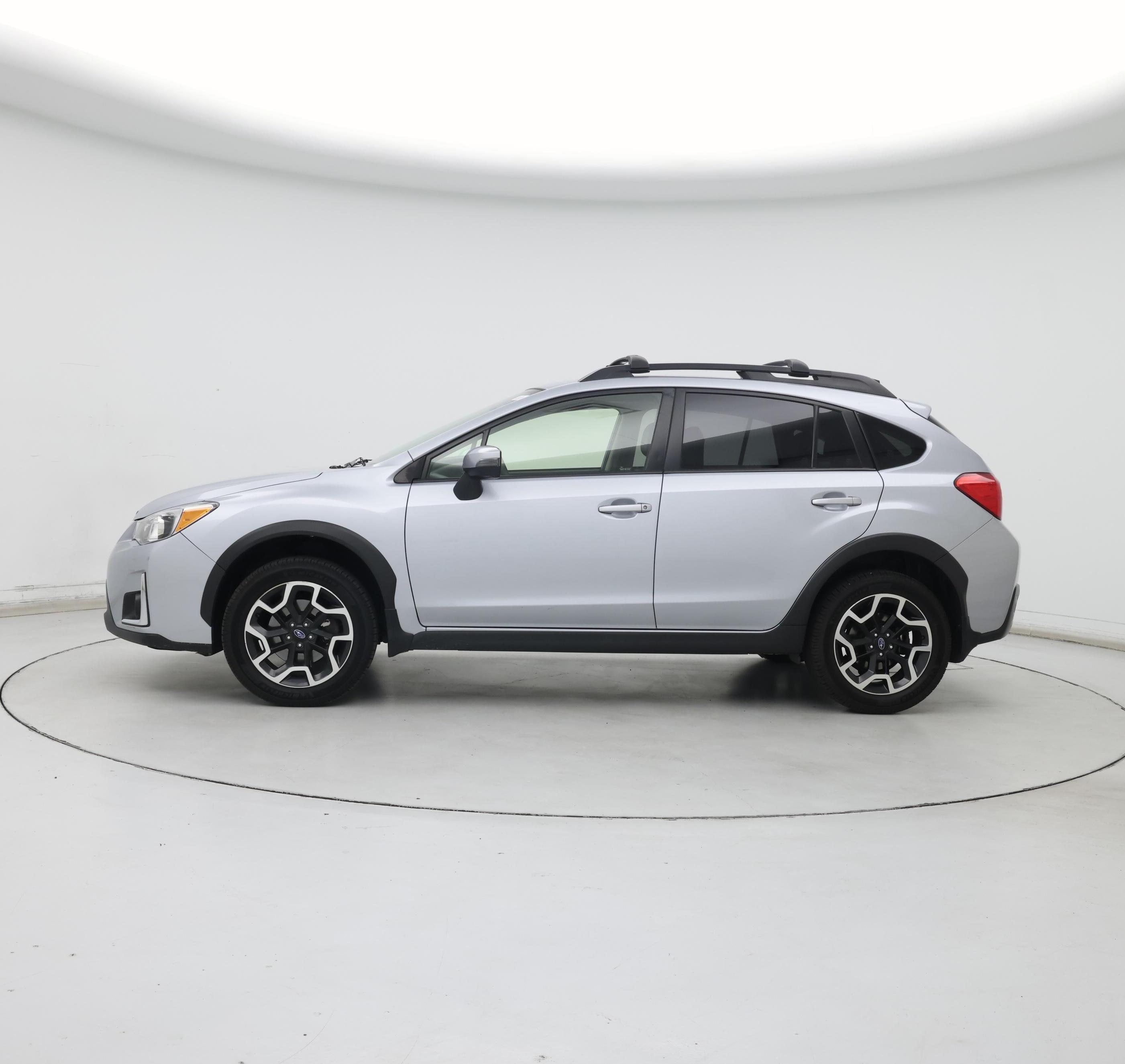 Thumbnail: 2016 Subaru XV Crosstrek - 3