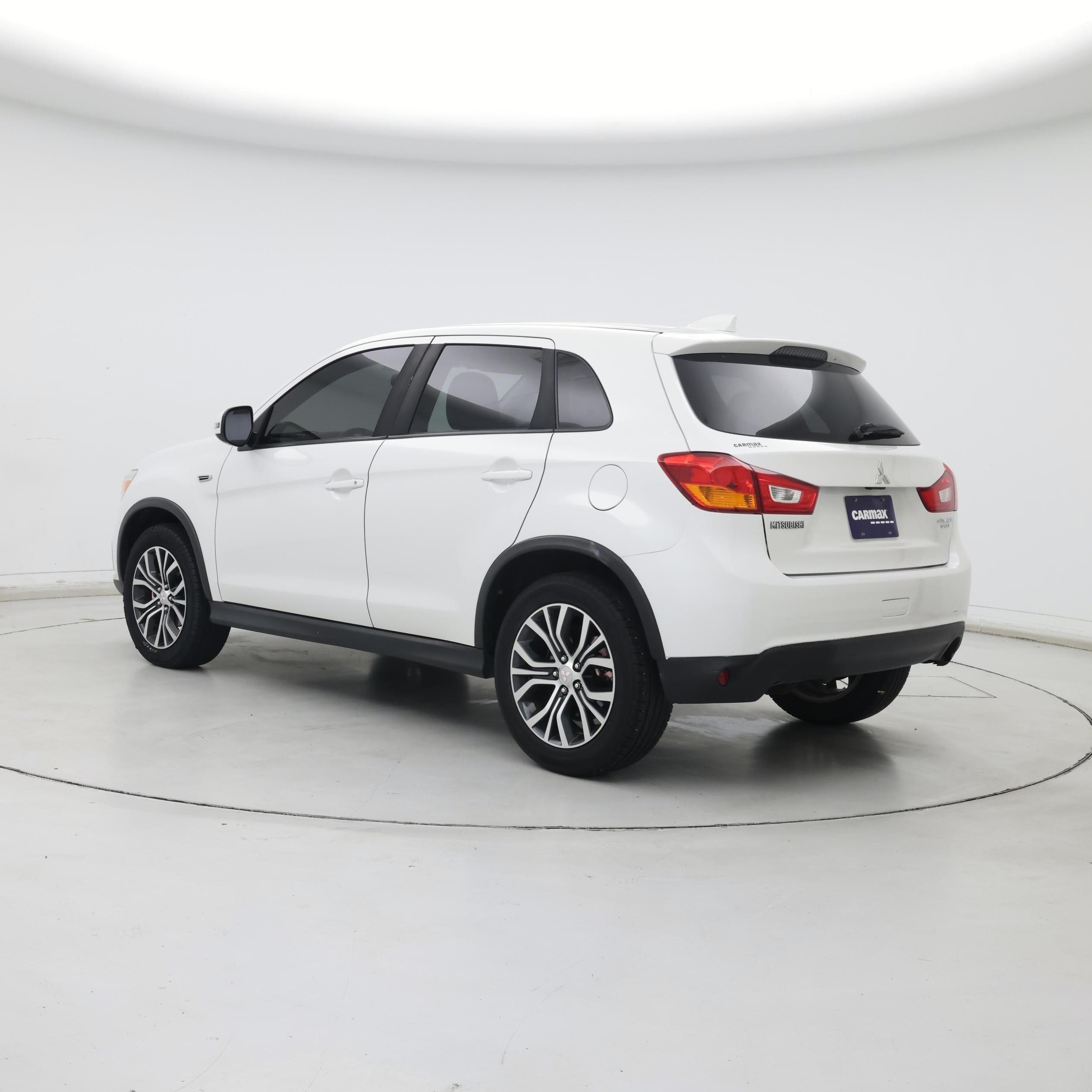 Thumbnail: 2017 Mitsubishi Outlander Sport - 2