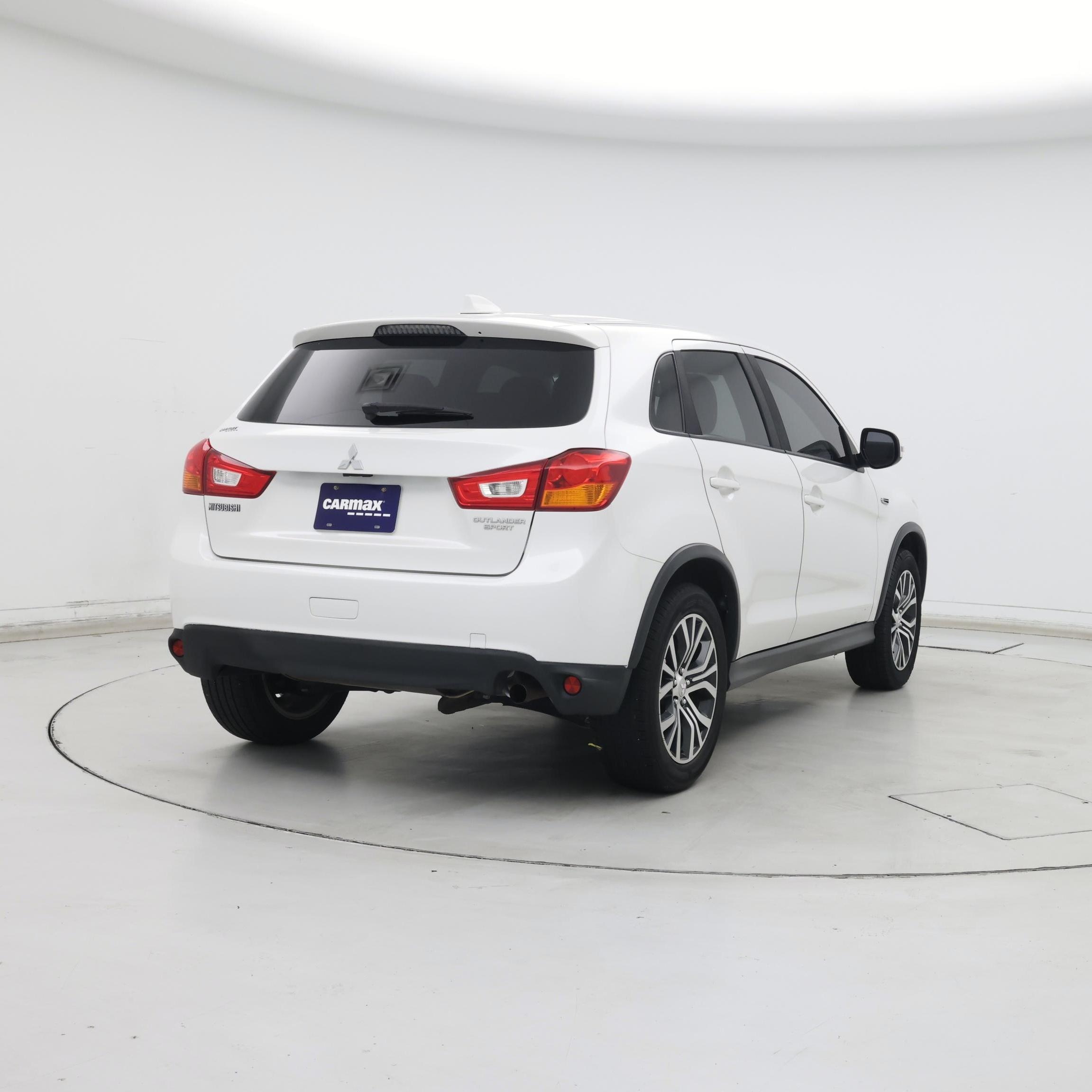 Thumbnail: 2017 Mitsubishi Outlander Sport - 8