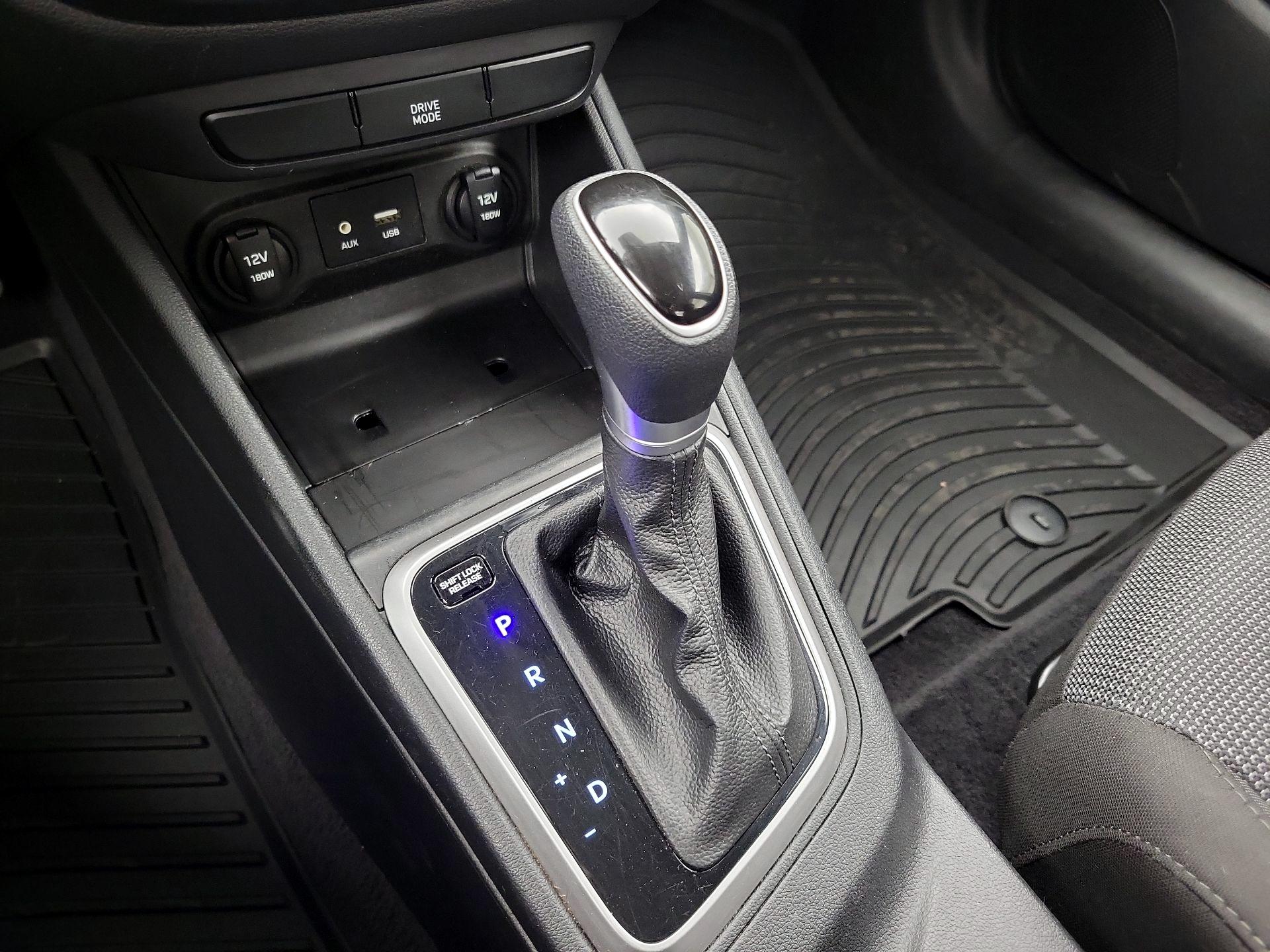 Thumbnail: 2021 Hyundai Accent - 17