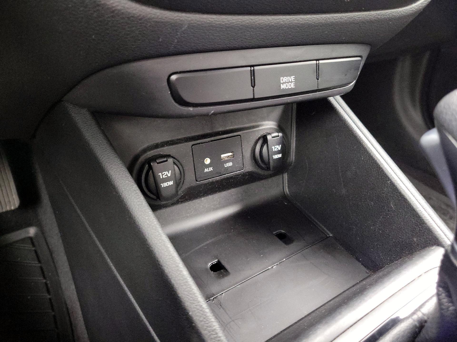 Thumbnail: 2021 Hyundai Accent - 18