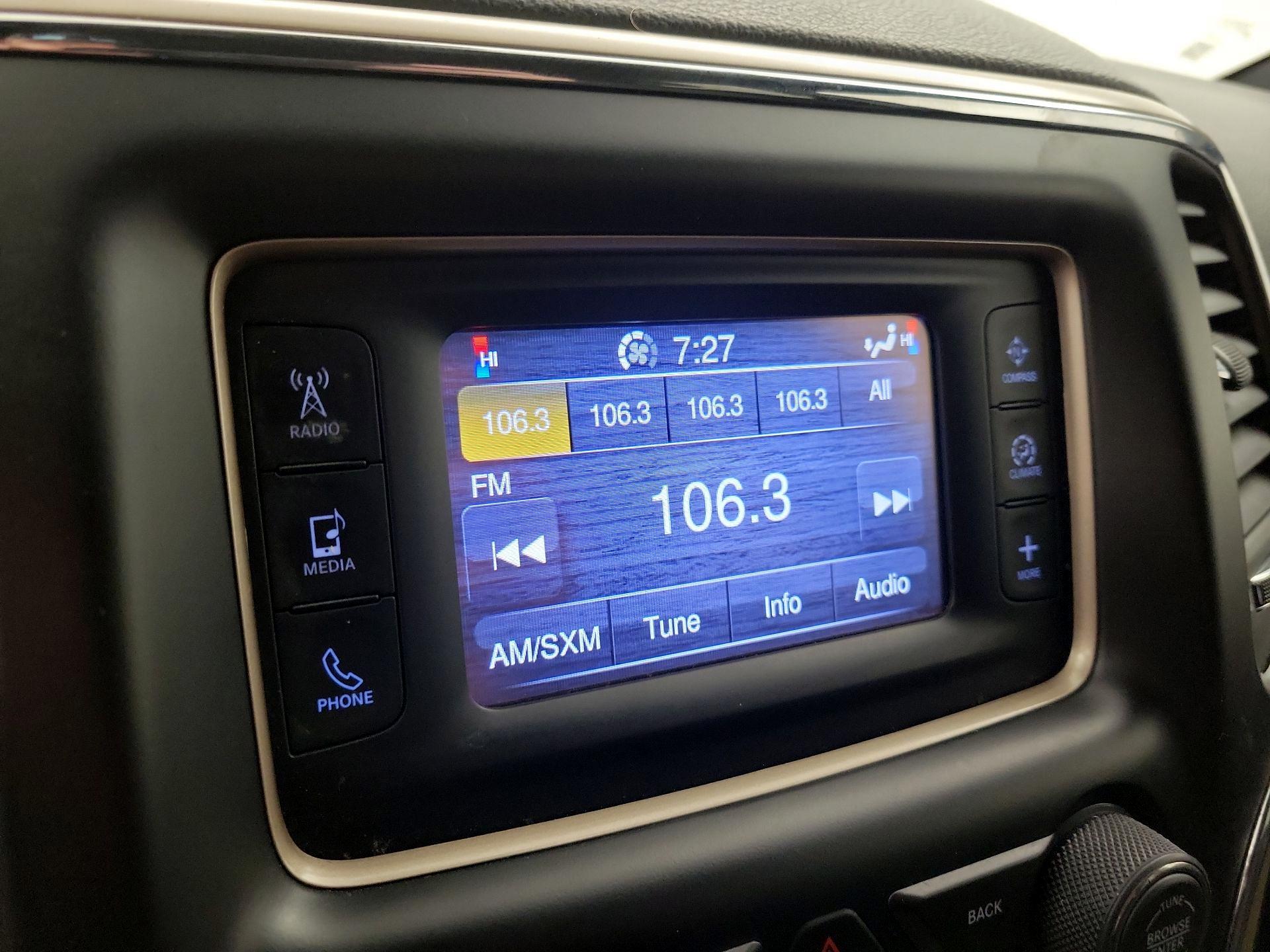 Thumbnail: 2014 Jeep Grand Cherokee - 14