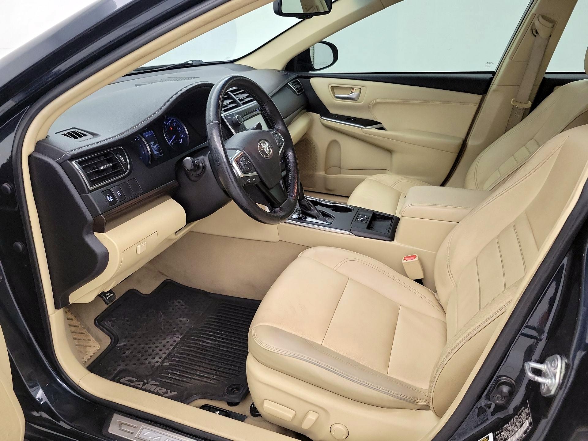 Thumbnail: 2015 Toyota Camry - 11